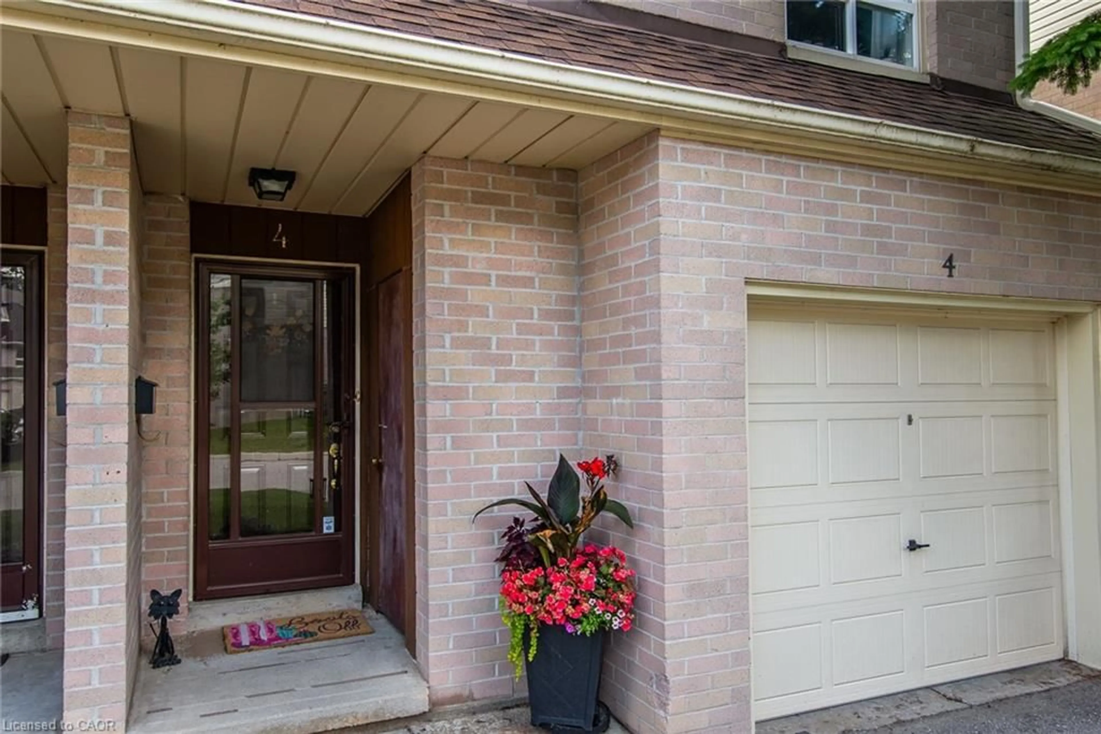 Unknown for 634 Strasburg Rd #3, Kitchener Ontario N2E 2G8