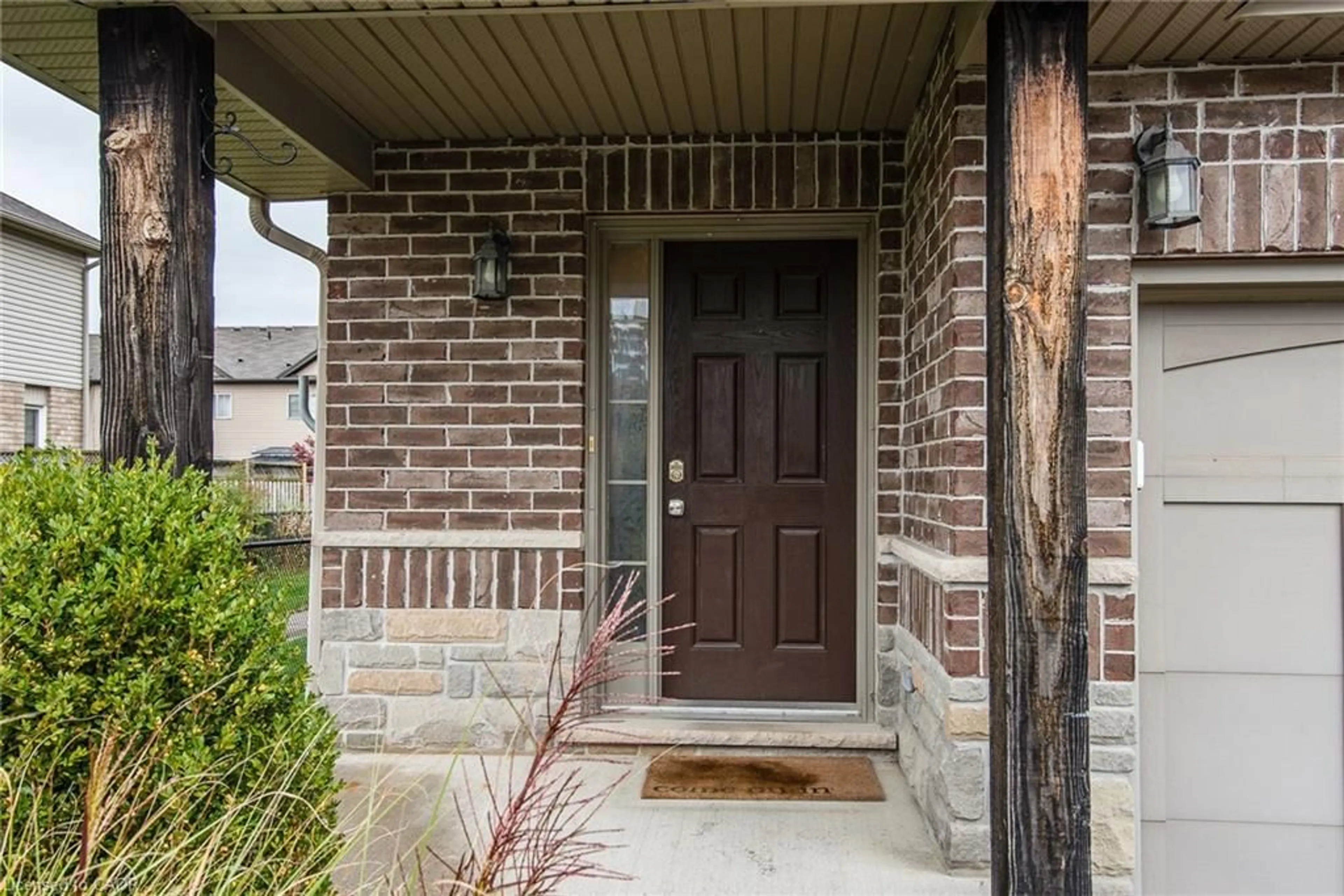 Home with brick exterior material, street for 105 Captain Mccallum Dr, New Hamburg Ontario N3A 0B5