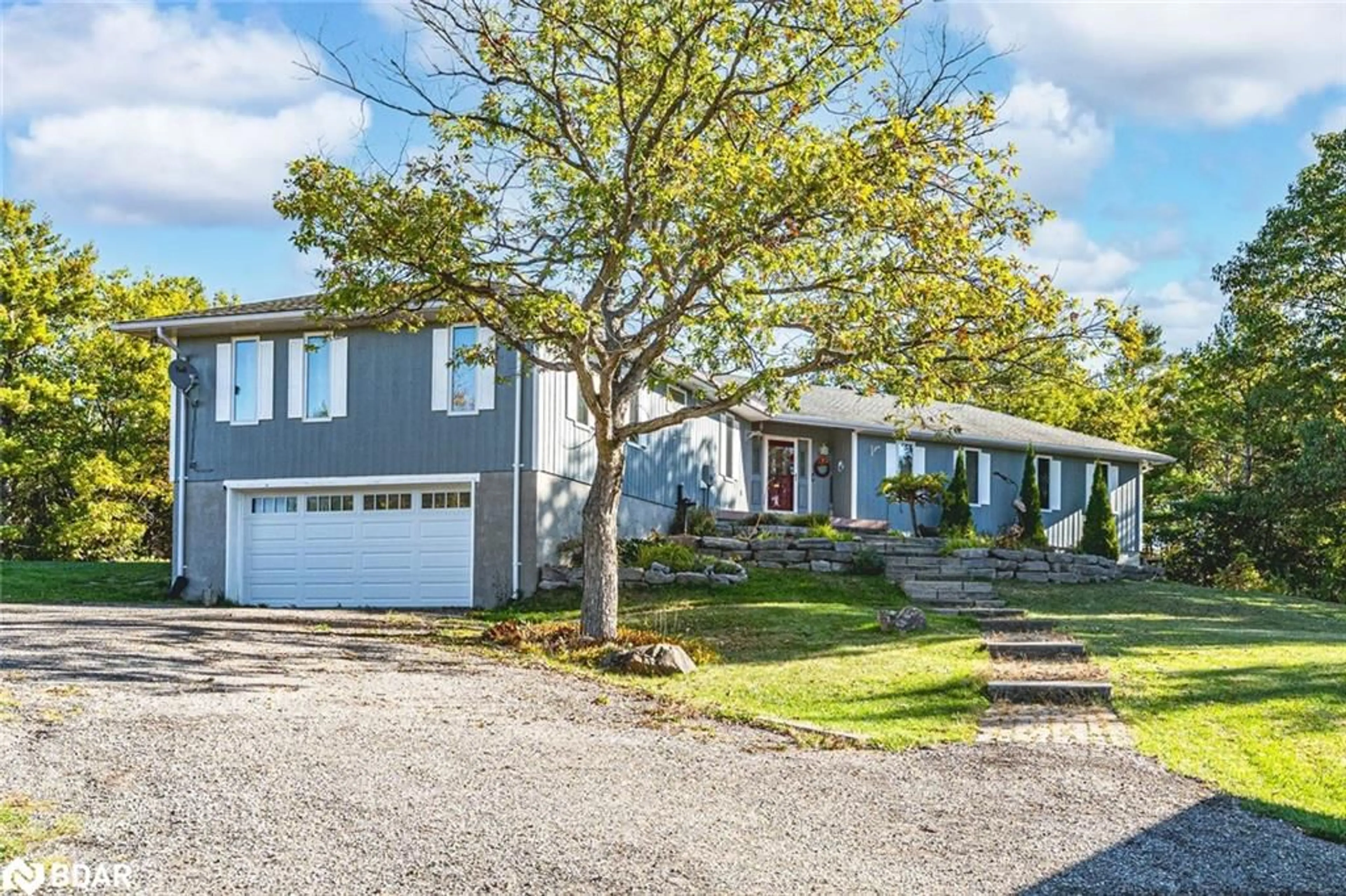 Home with vinyl exterior material, street for 1564 Honey Harbour Road, Georgian Bay Ontario L0K 1S0