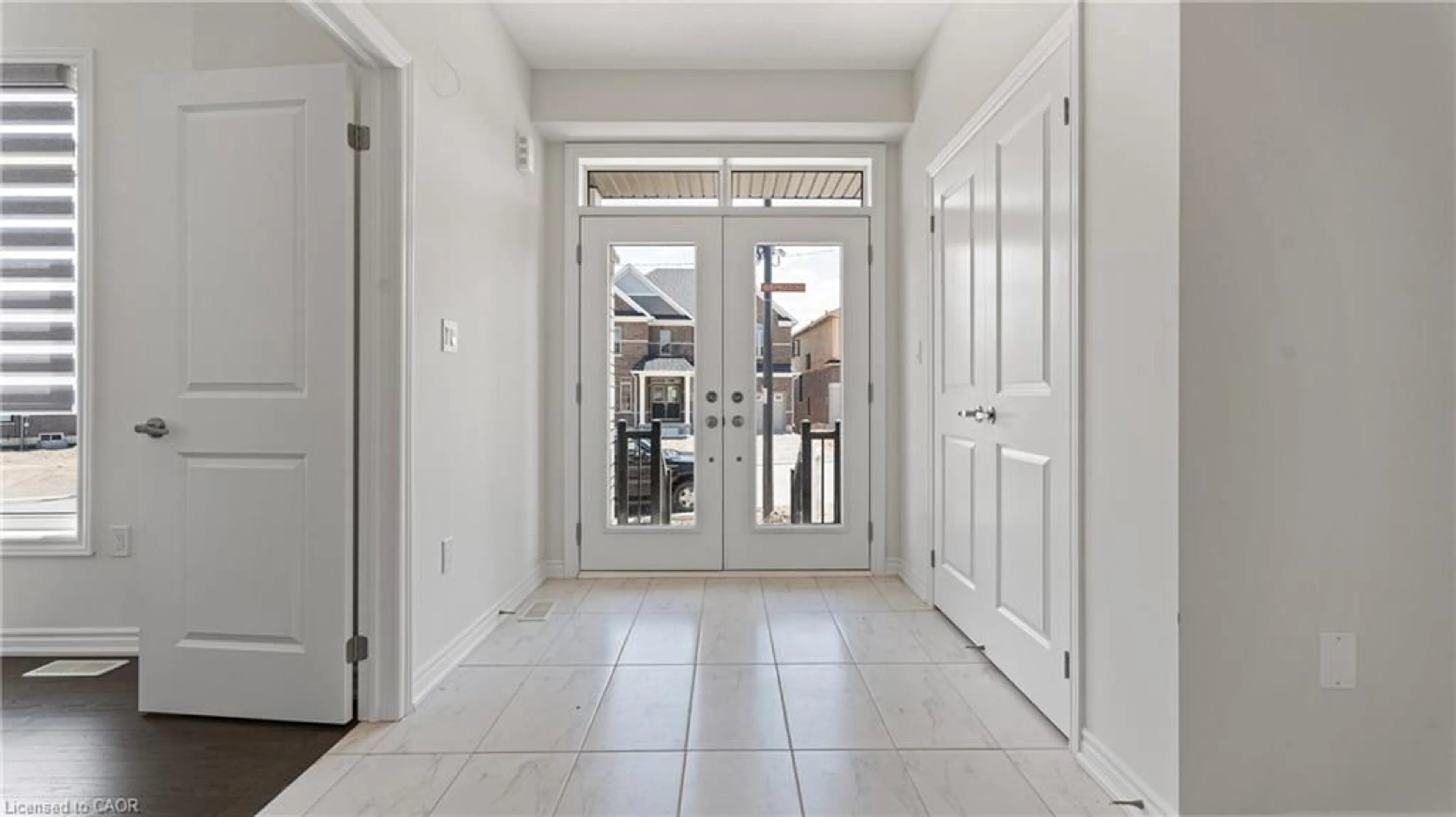 Indoor entryway for 19 Mears Rd, Paris Ontario N3L 0M7