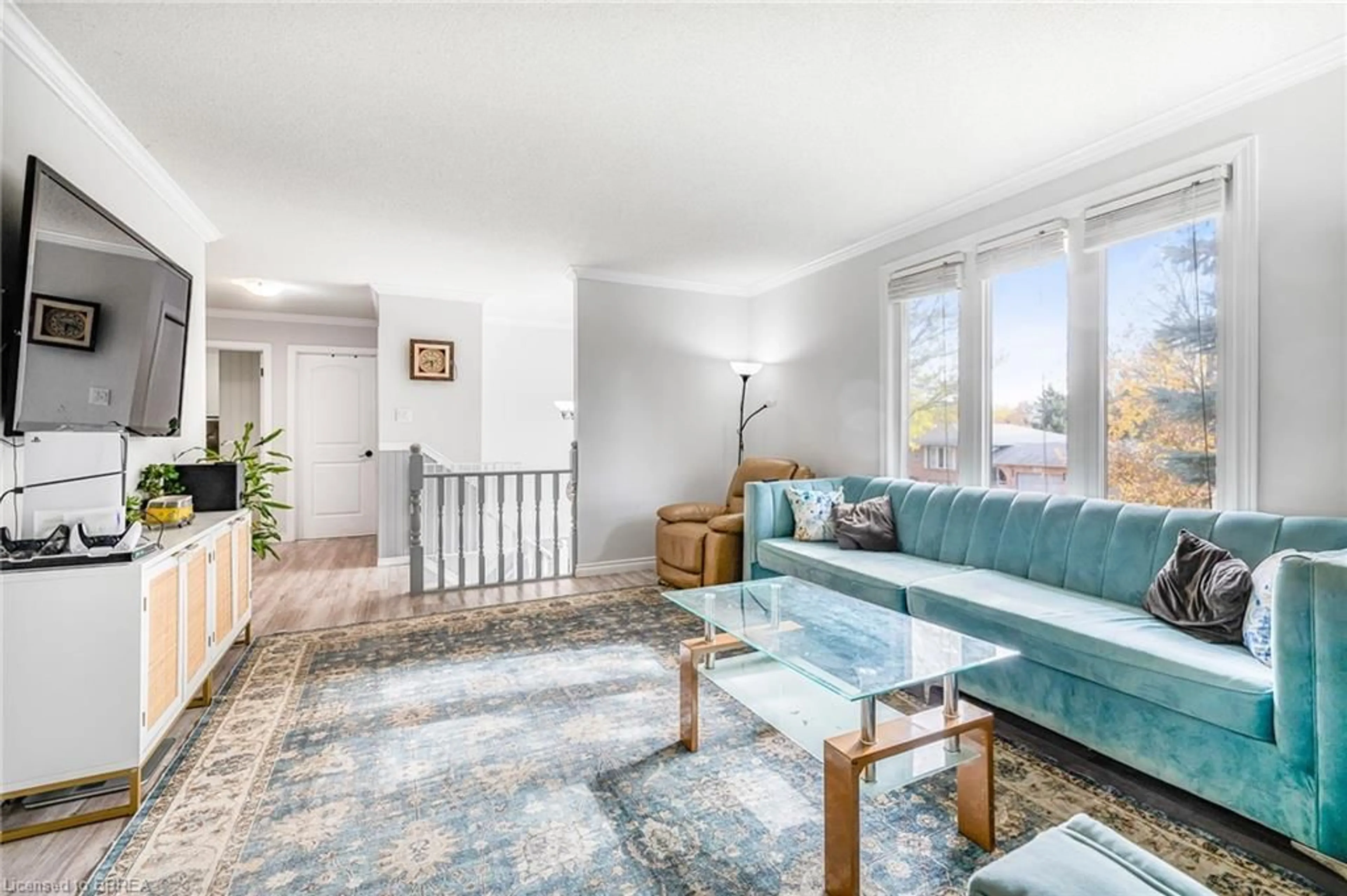 Living room with furniture, unknown for 18 Sandlewood Ave, Brantford Ontario N3V 1C6