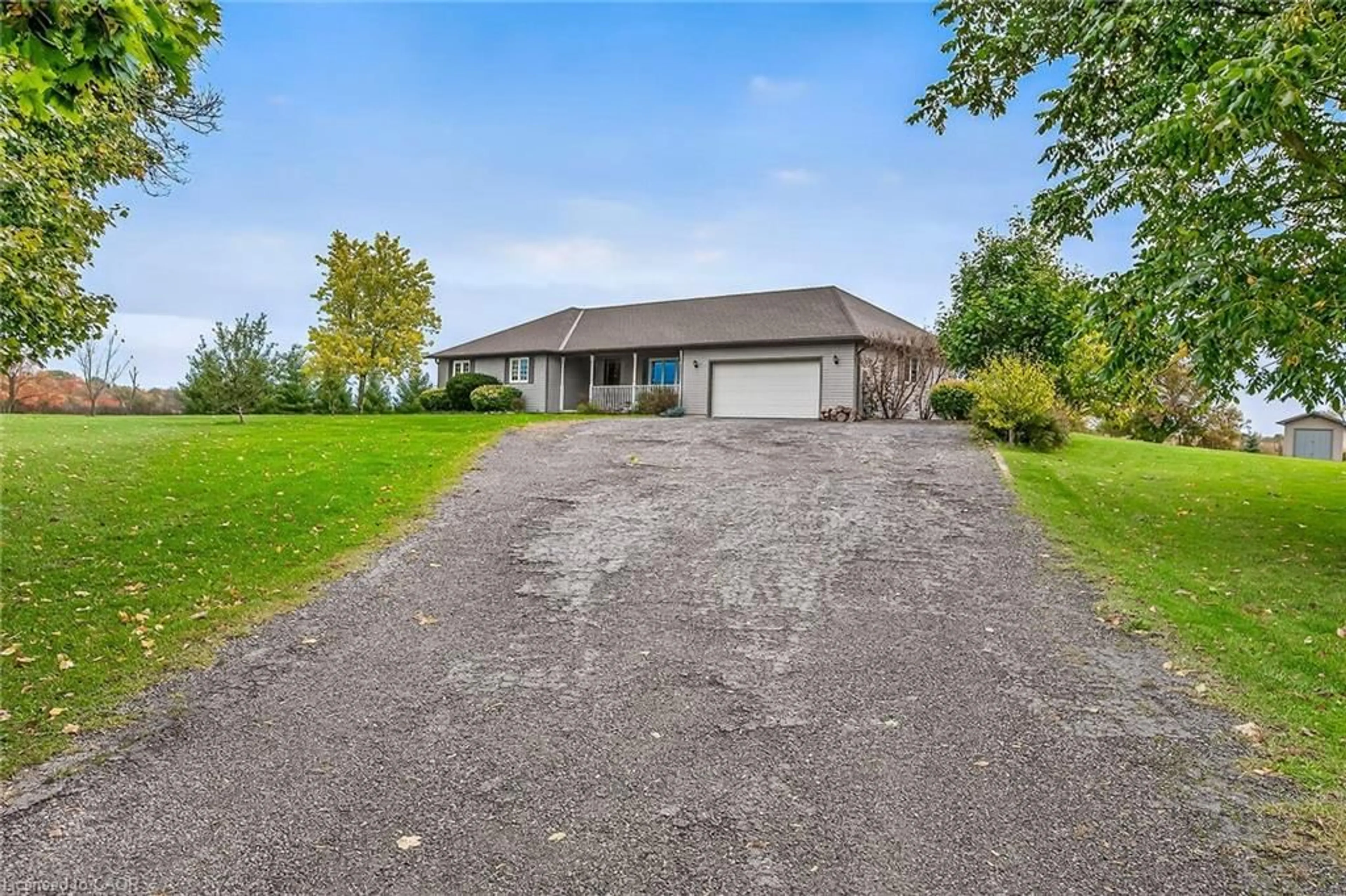 A pic from outside/outdoor area/front of a property/back of a property/a pic from drone, street for 2905 South Grimsby Road 6, Smithville Ontario L0R 2A0