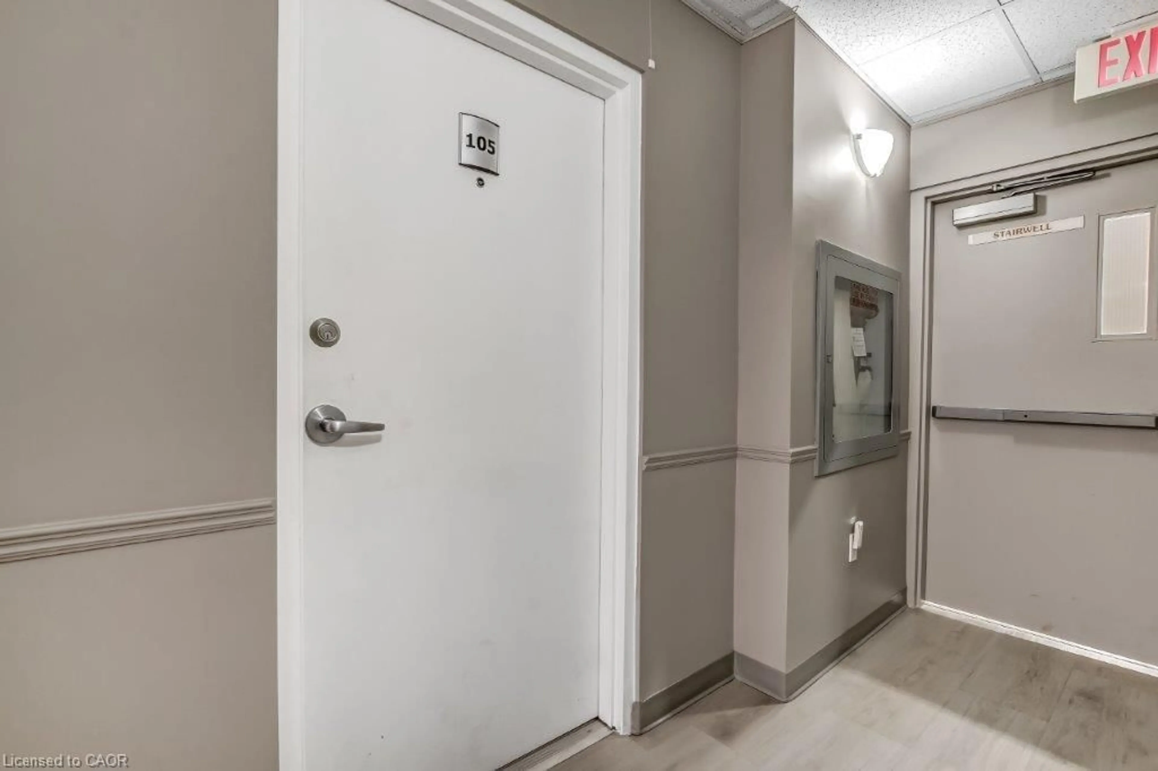 Indoor foyer for 12 St Andrew St #105, Port Dover Ontario N0A 1N1