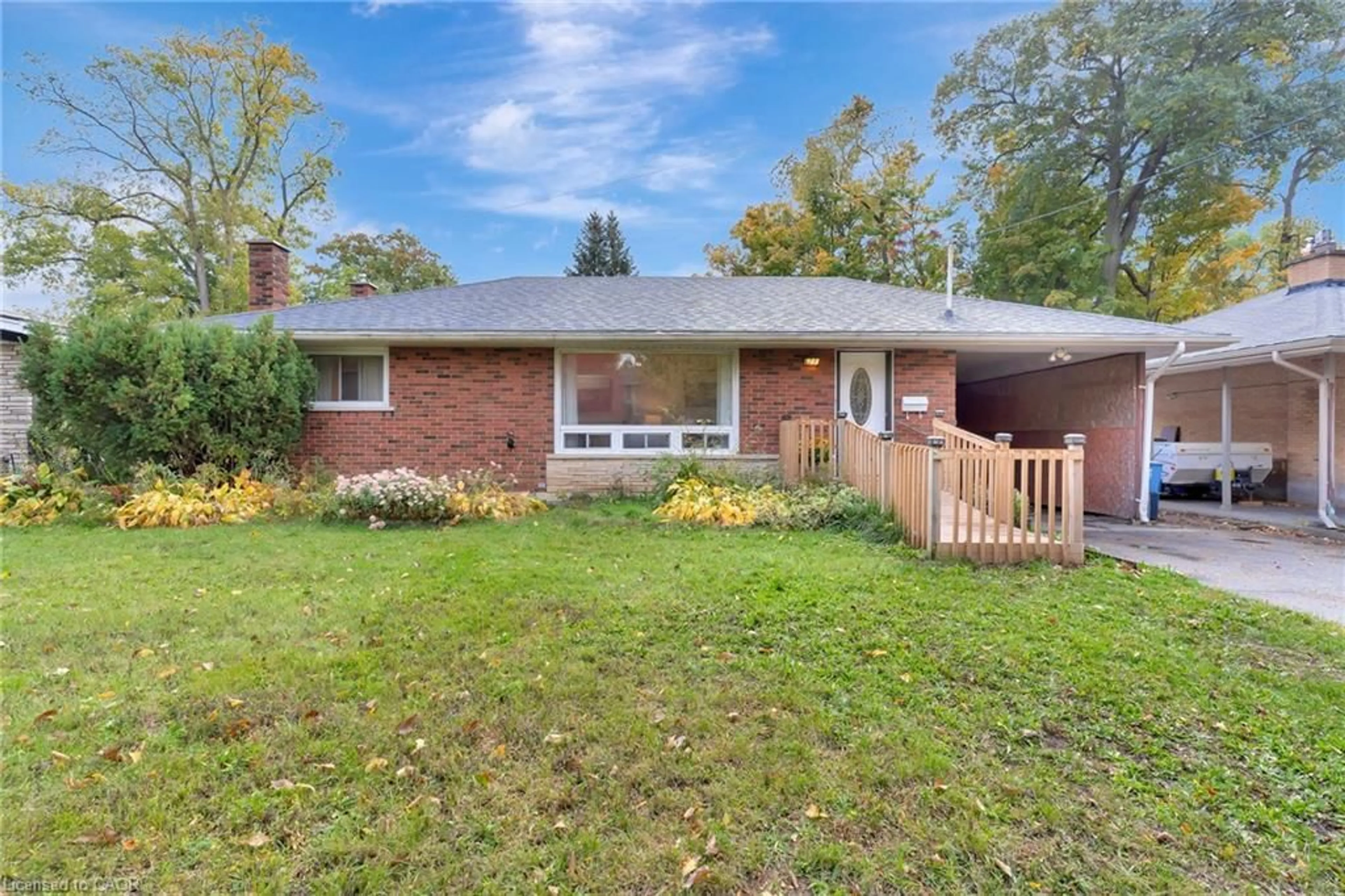 Home with brick exterior material, street for 29 Pusey Blvd, Brantford Ontario N3R 2S1