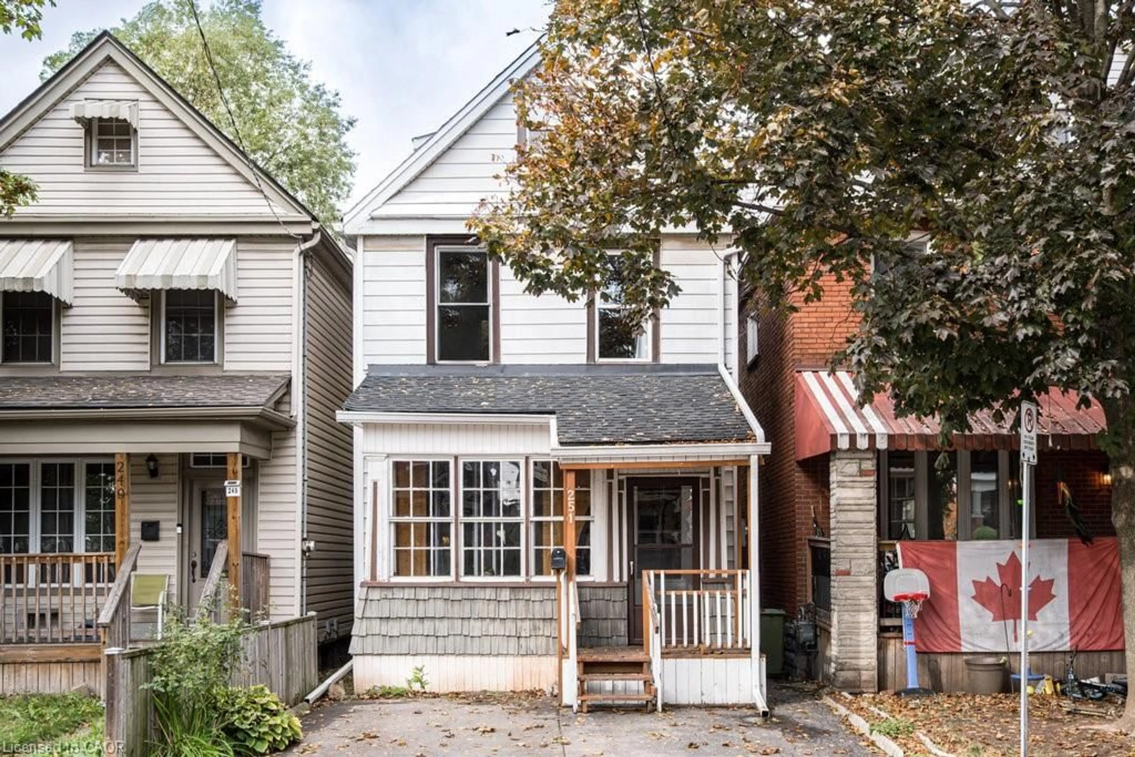 Home with brick exterior material, street for 251 Balmoral Ave, Hamilton Ontario L8L 7S3