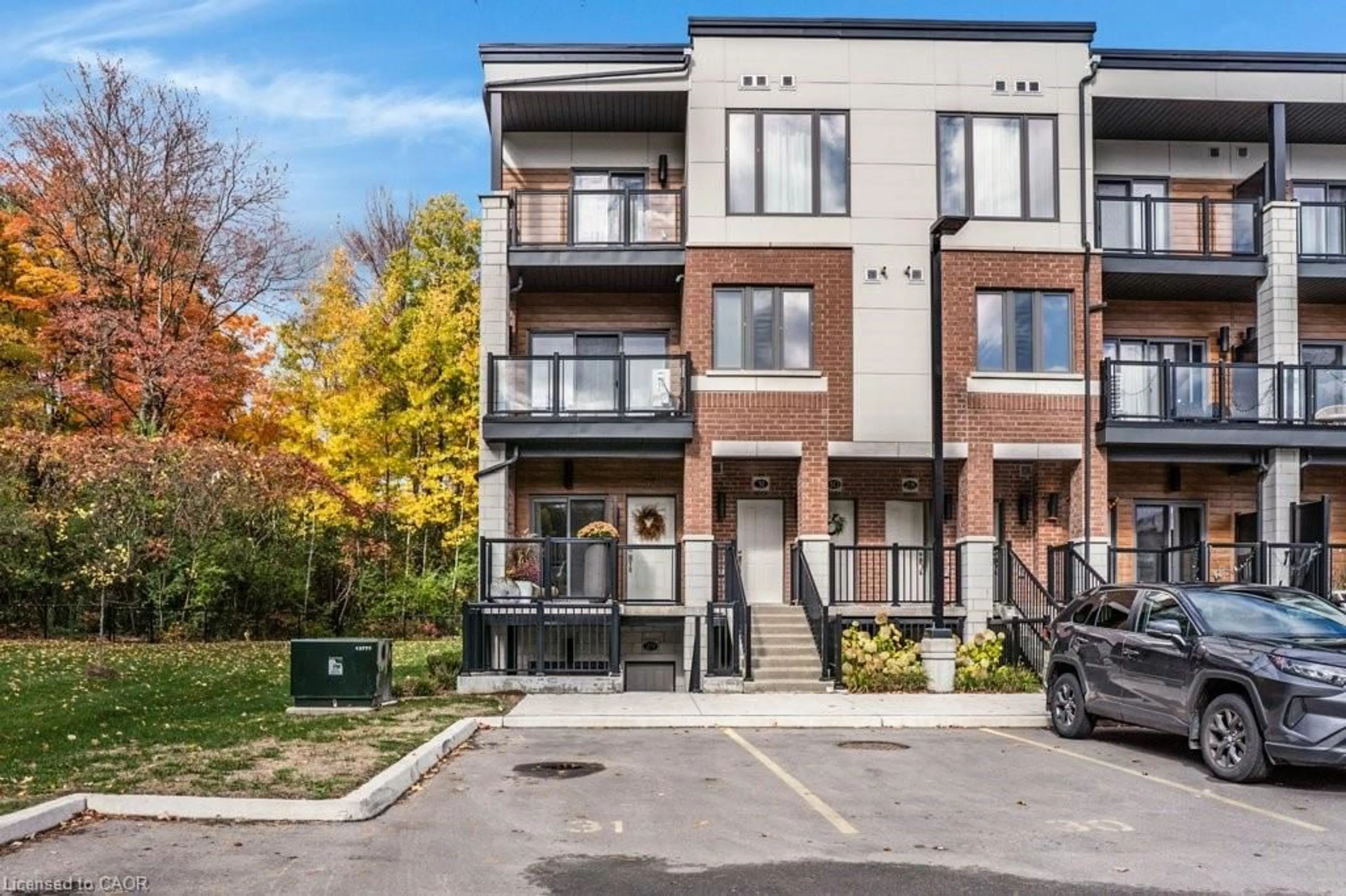 Home with brick exterior material, street for 25 Isherwood Ave #32, Cambridge Ontario N1R 0E2