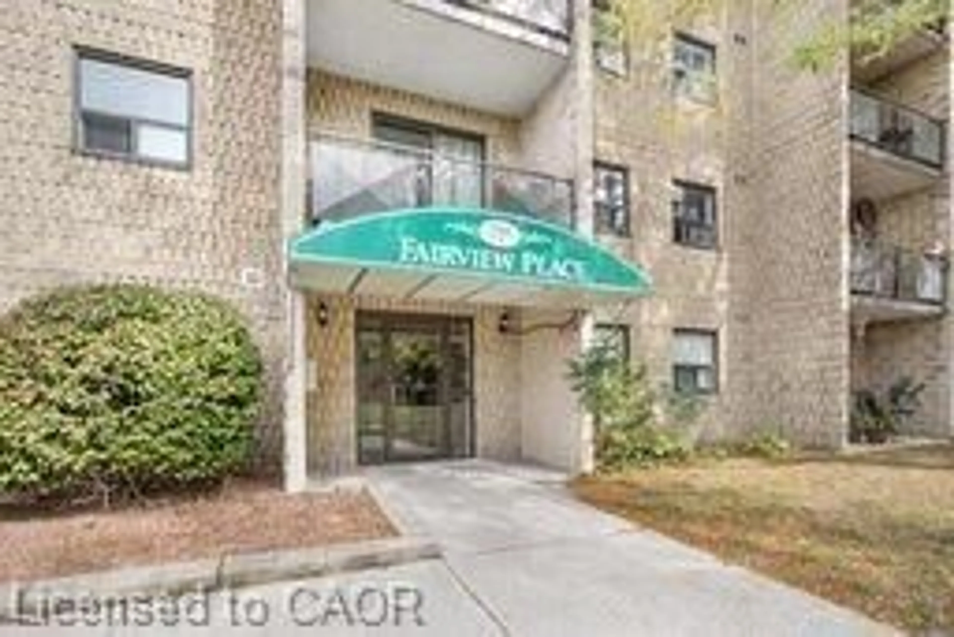 Indoor foyer for 150 Park Ave #104, Chatham Ontario N7M 3V6