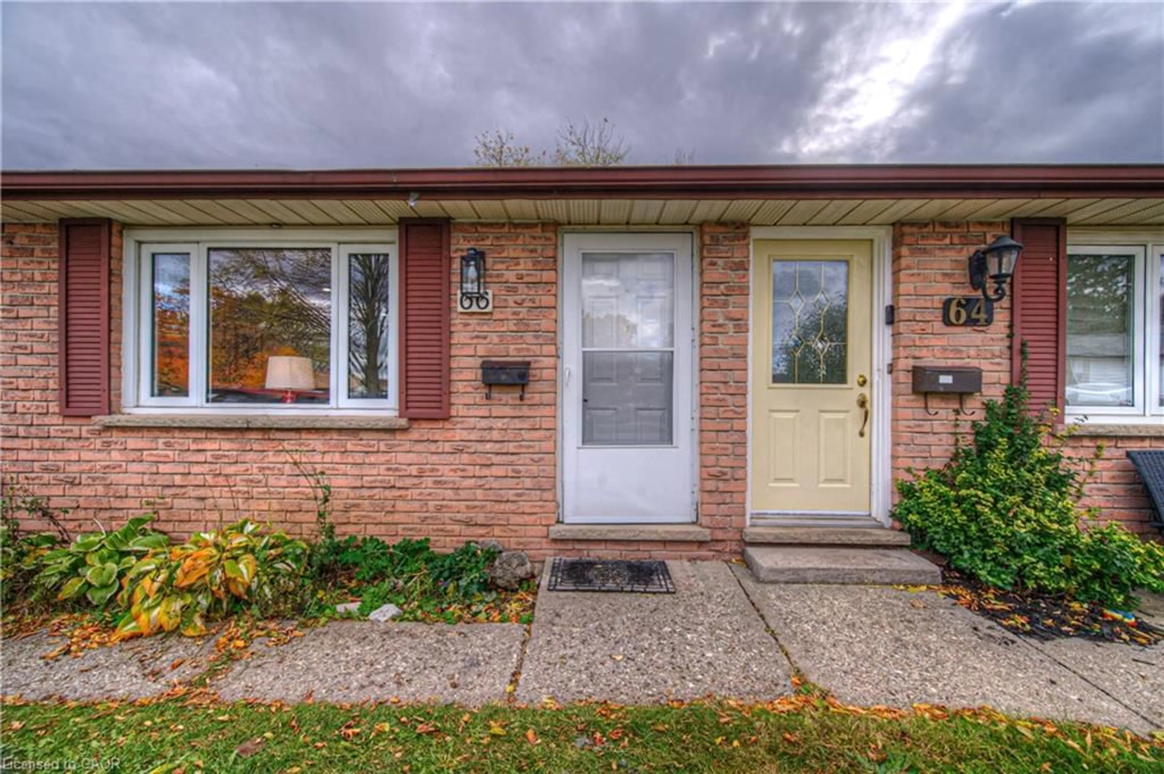 Home with brick exterior material, street for 66 Harvest Crt, Kitchener Ontario N2P 1T3