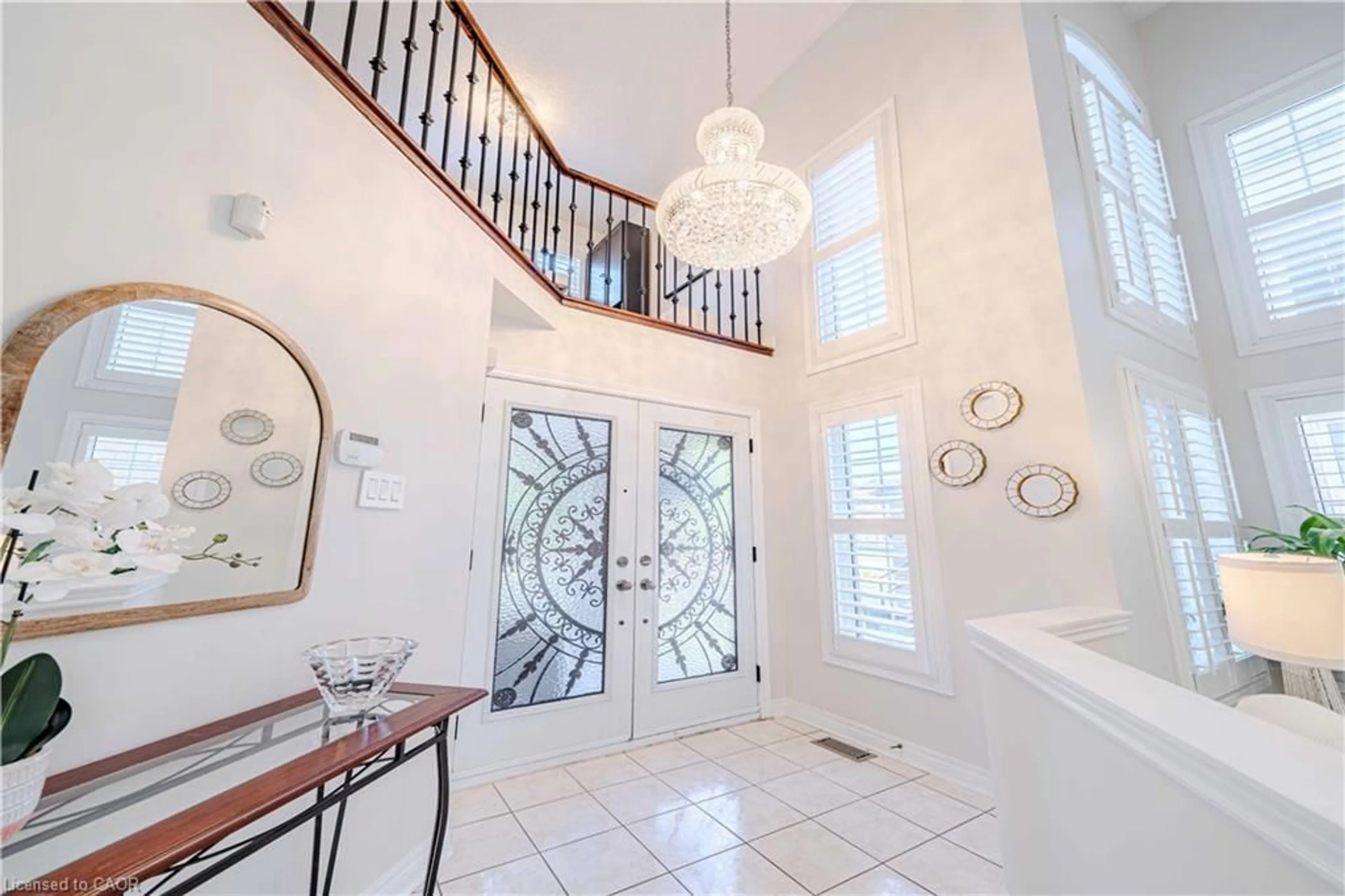 Indoor entryway for 3145 Wrigglesworth Cres, Mississauga Ontario L5M 6W7