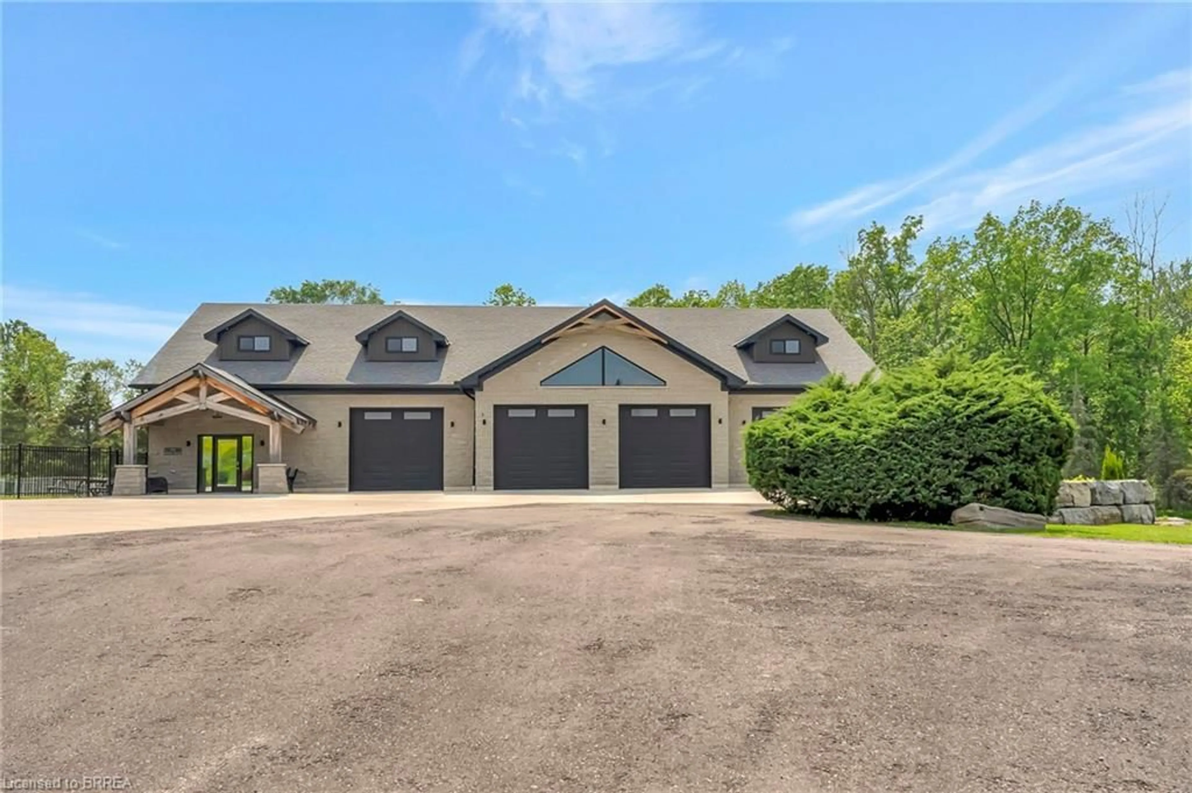 Indoor garage for 1246 Concession 6 Townsend Rd, Waterford Ontario N0E 1Y0