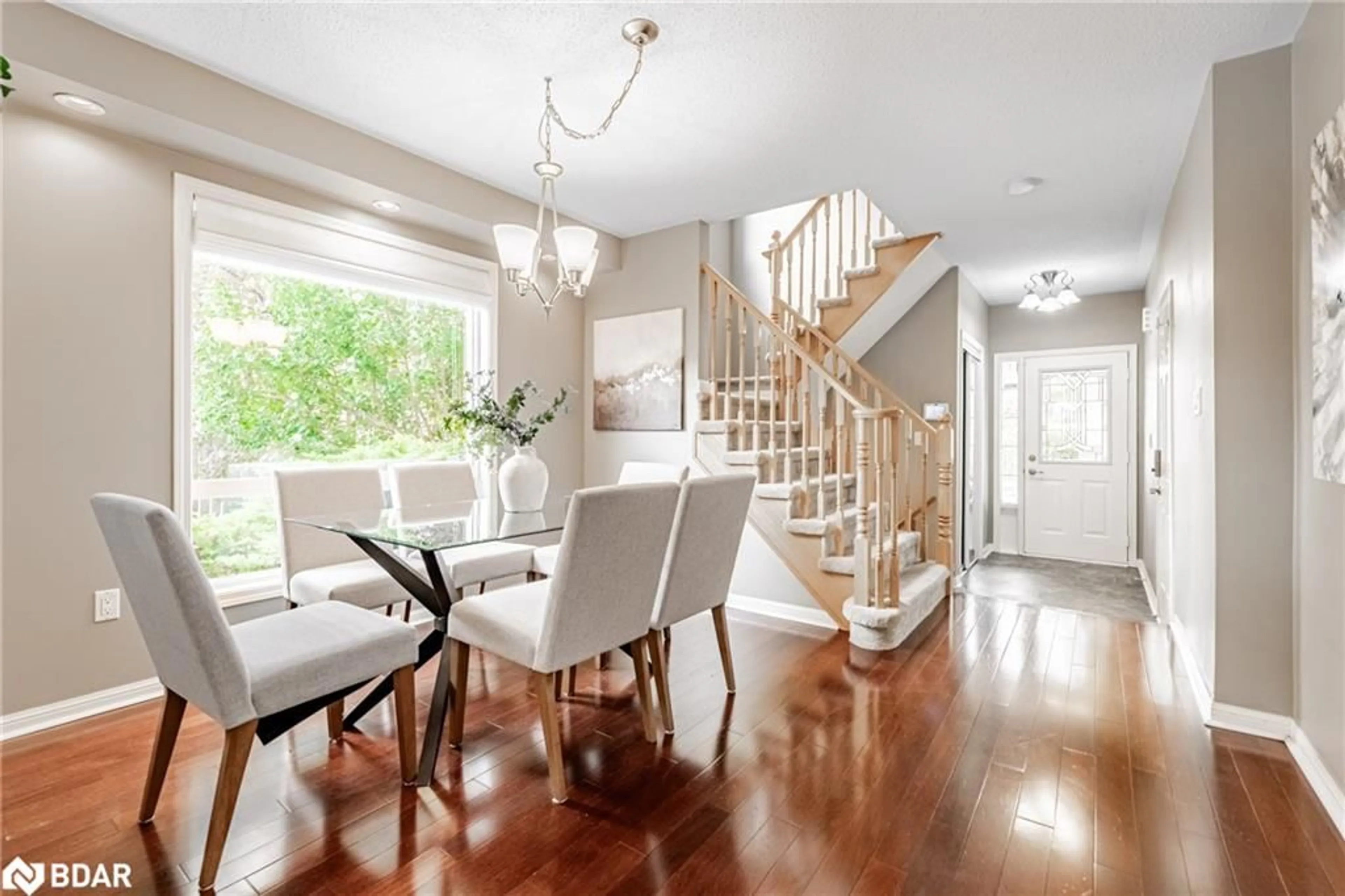 Dining room, wood/laminate floor for 402 Baverstock Cres, Milton Ontario L9T 5L1
