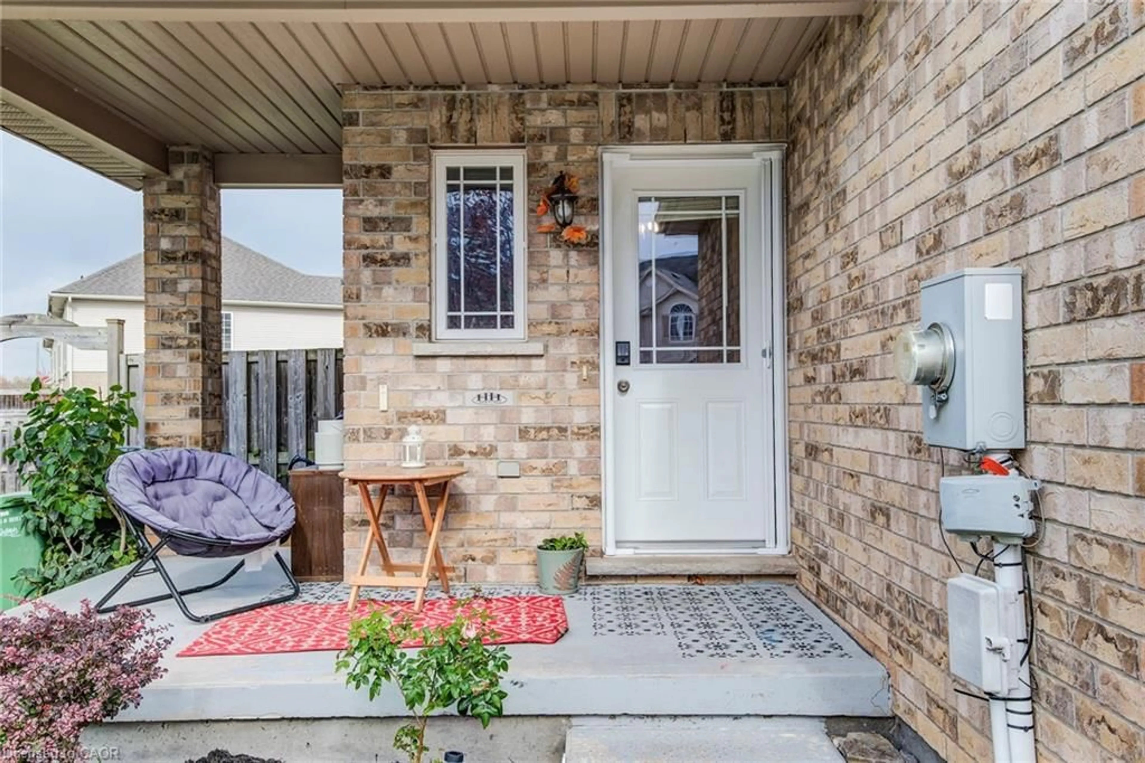 Indoor entryway for 46 Clough Cres, Guelph Ontario N1L 0G1
