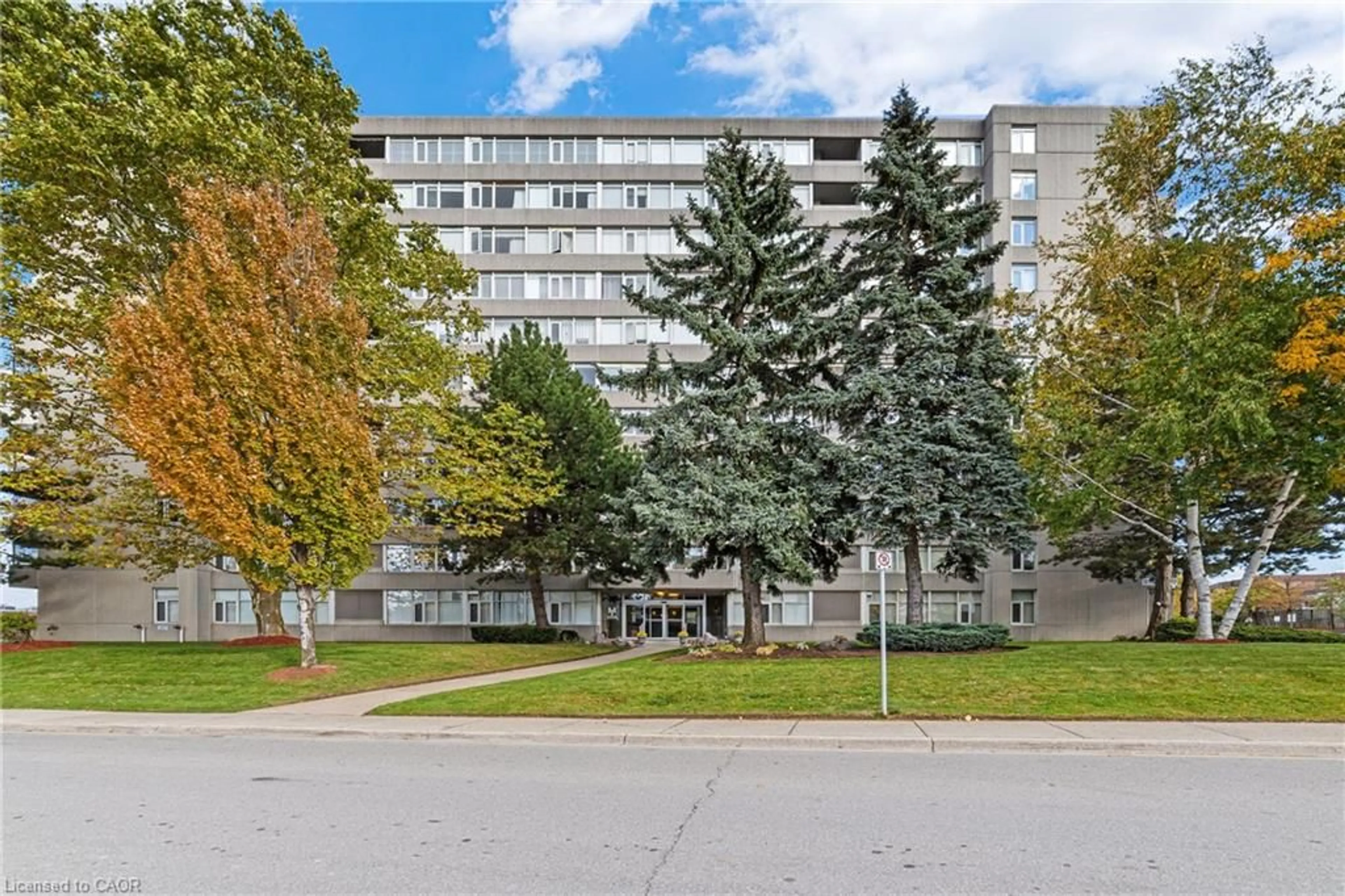 Patio, unknown for 30 Harrisford St #1104, Hamilton Ontario L8K 6M9
