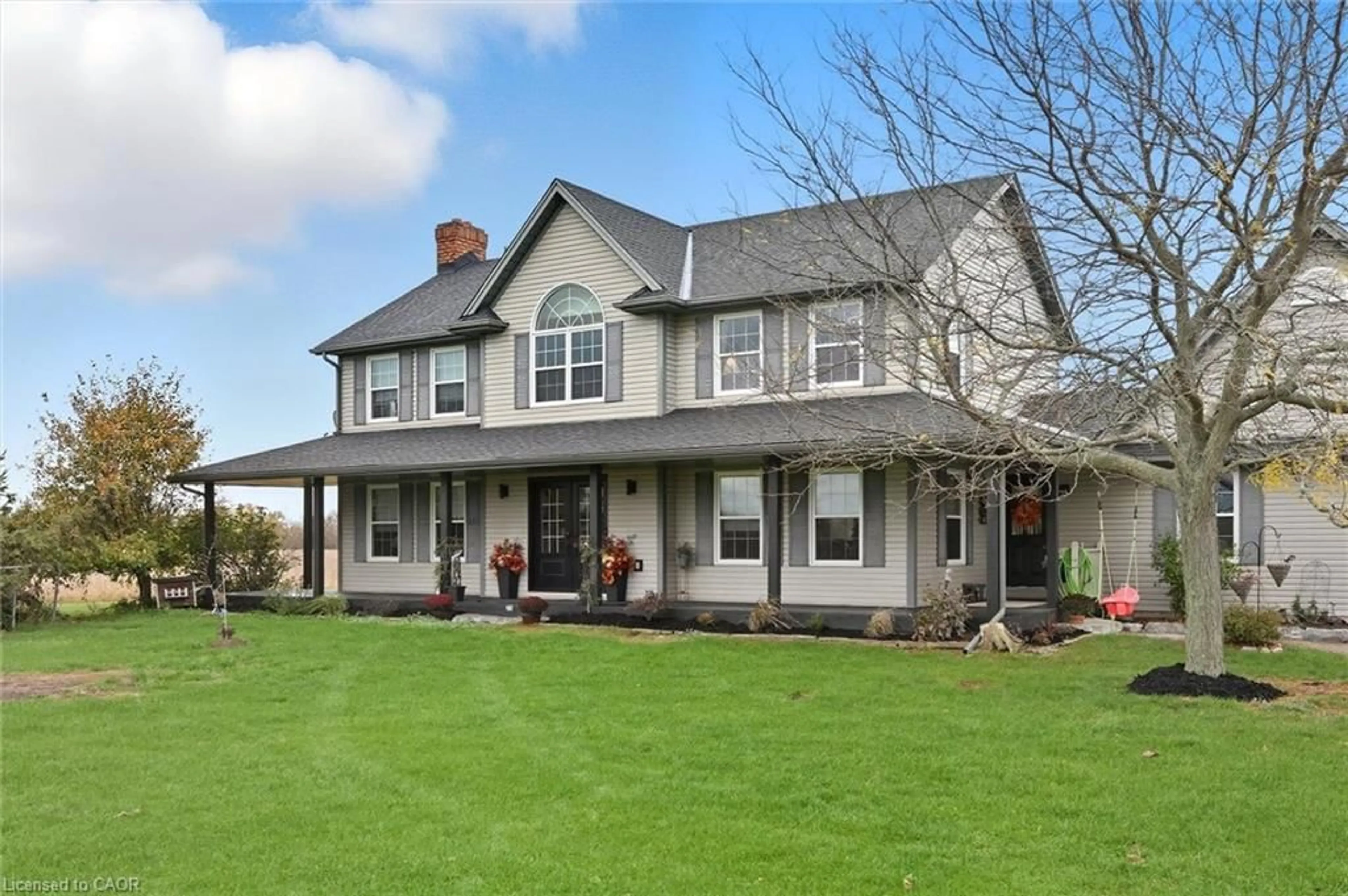 Home with vinyl exterior material, street for 41558 Forks Rd, Wainfleet Ontario L0S 1V9