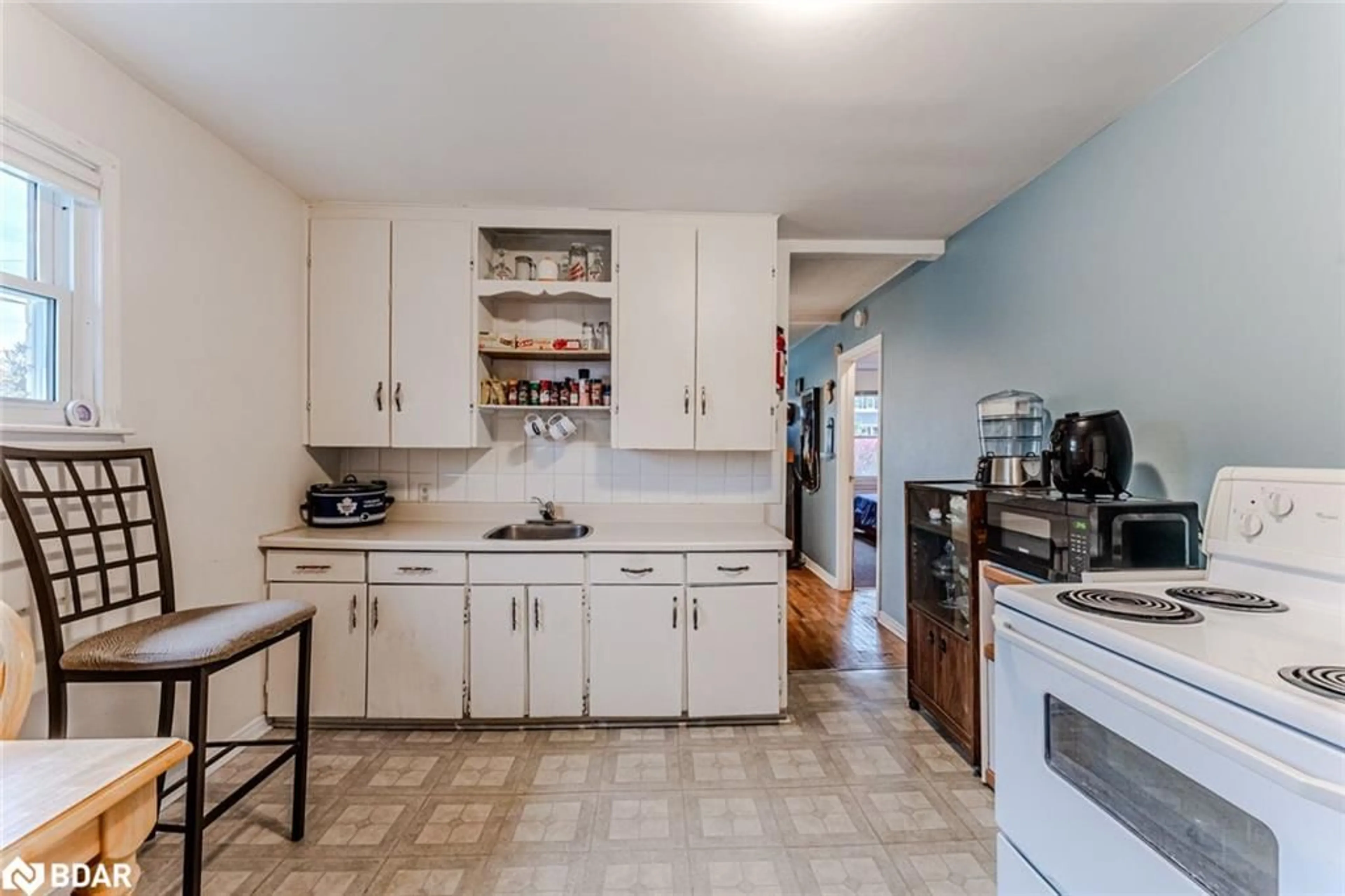 Unknown for 34/36 Centre Street, Angus Ontario L0M 1B0