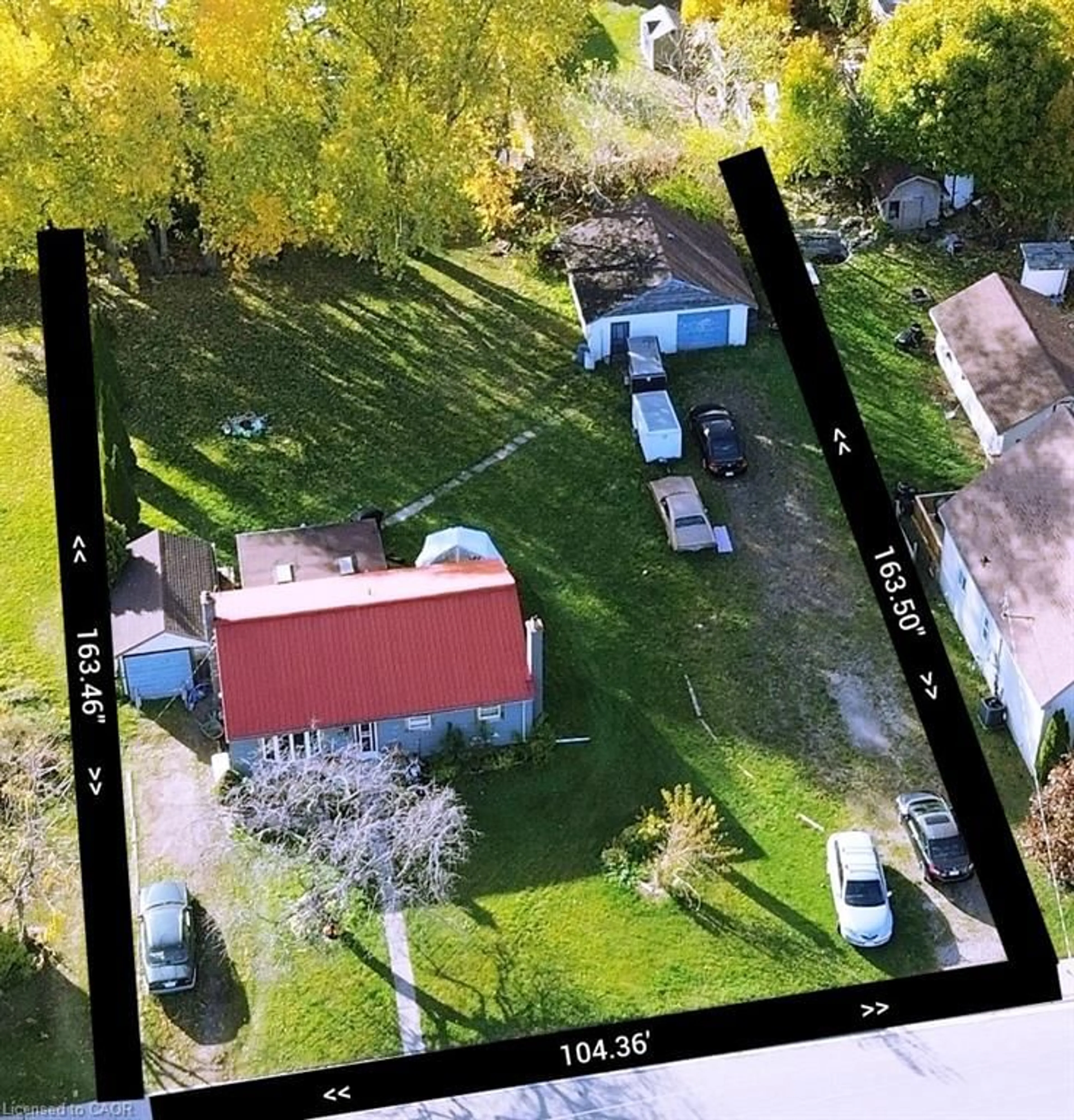 A pic from outside/outdoor area/front of a property/back of a property/a pic from drone, street for 128 Metcalfe St, Simcoe Ontario N3Y 3C1