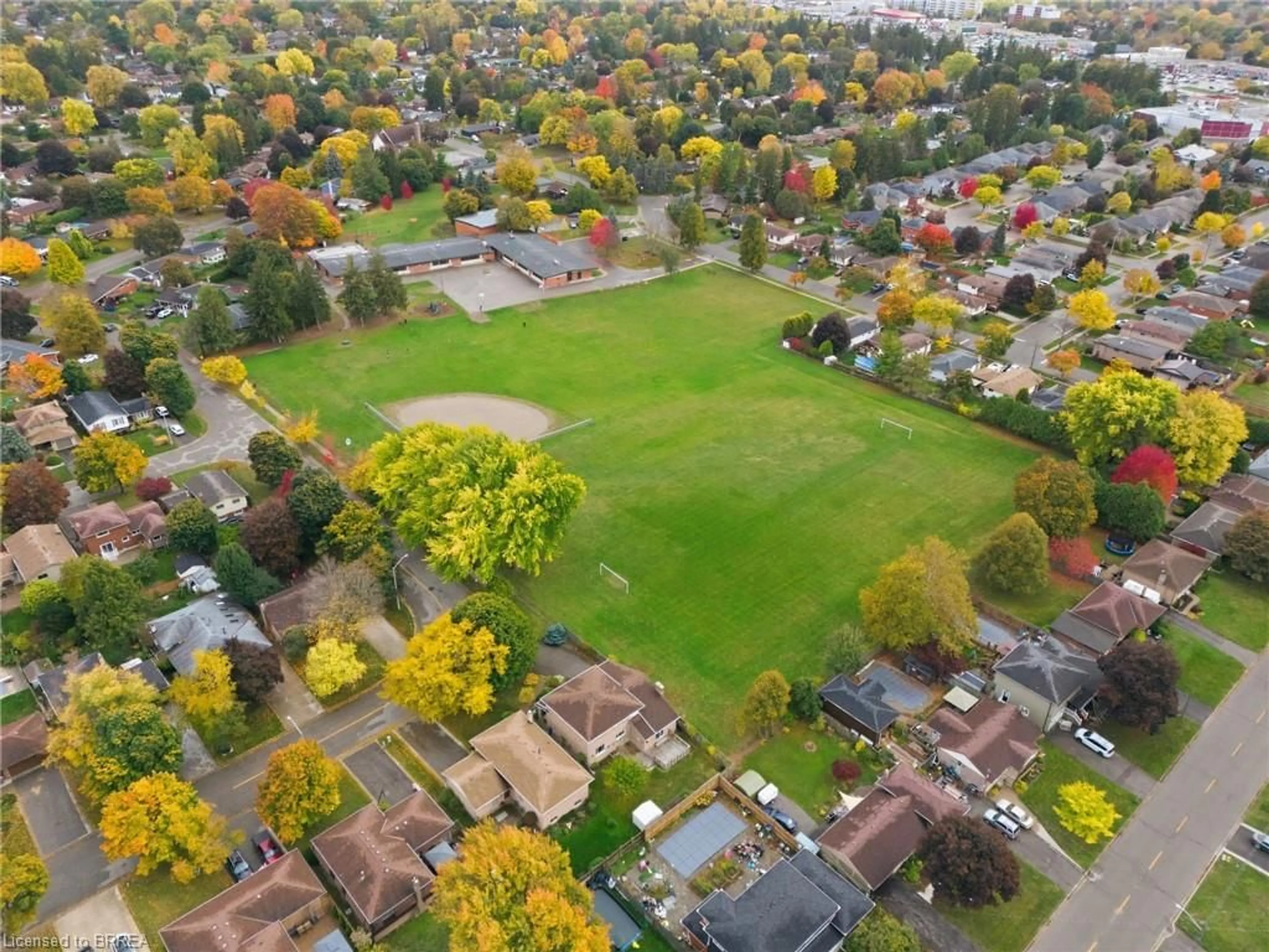 A pic from outside/outdoor area/front of a property/back of a property/a pic from drone, street for 12 Halftree Pl, Brantford Ontario N3R 5R6