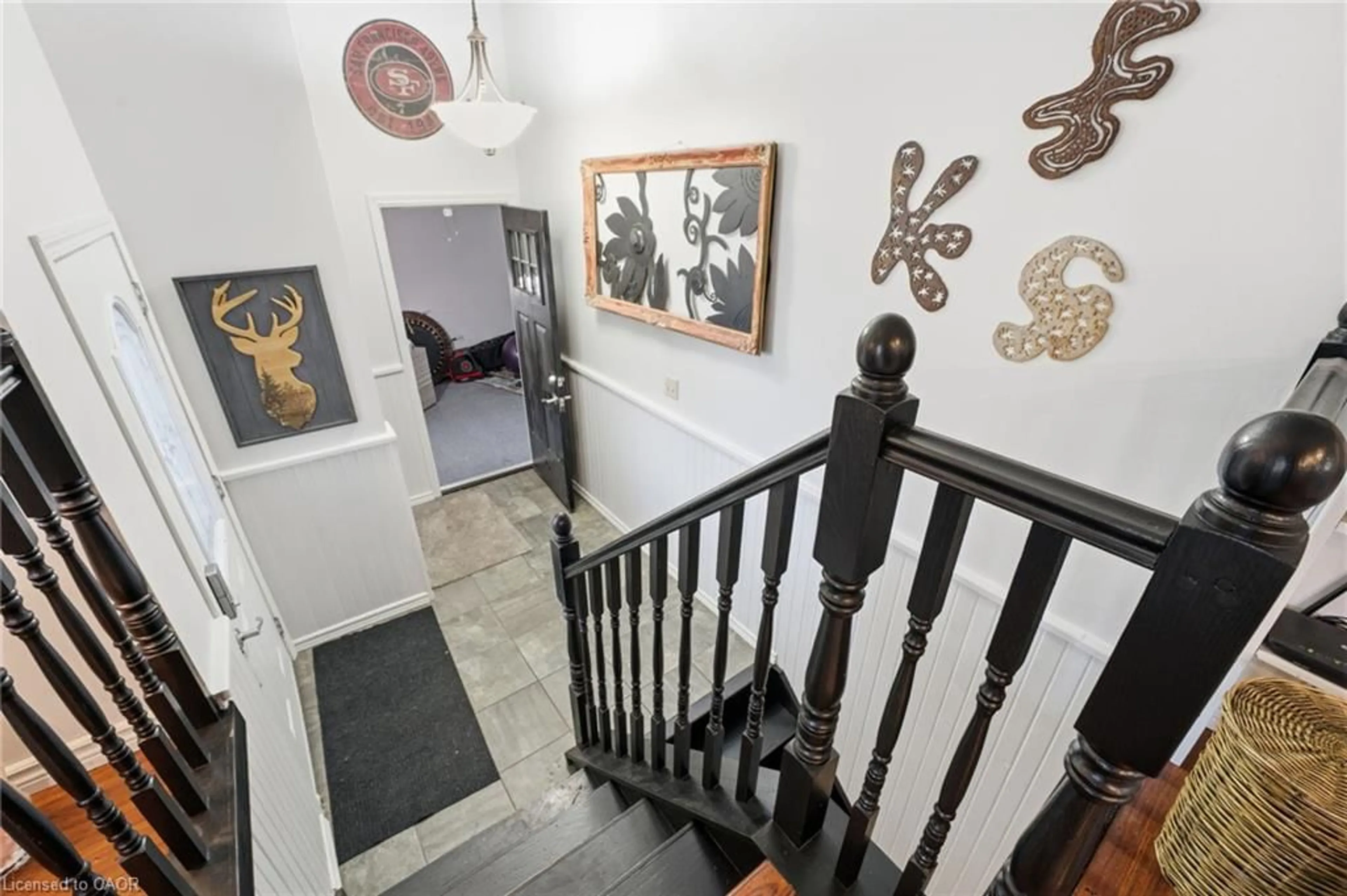 Stairs for 209 Richardson Dr, Port Dover Ontario N0A 1N4