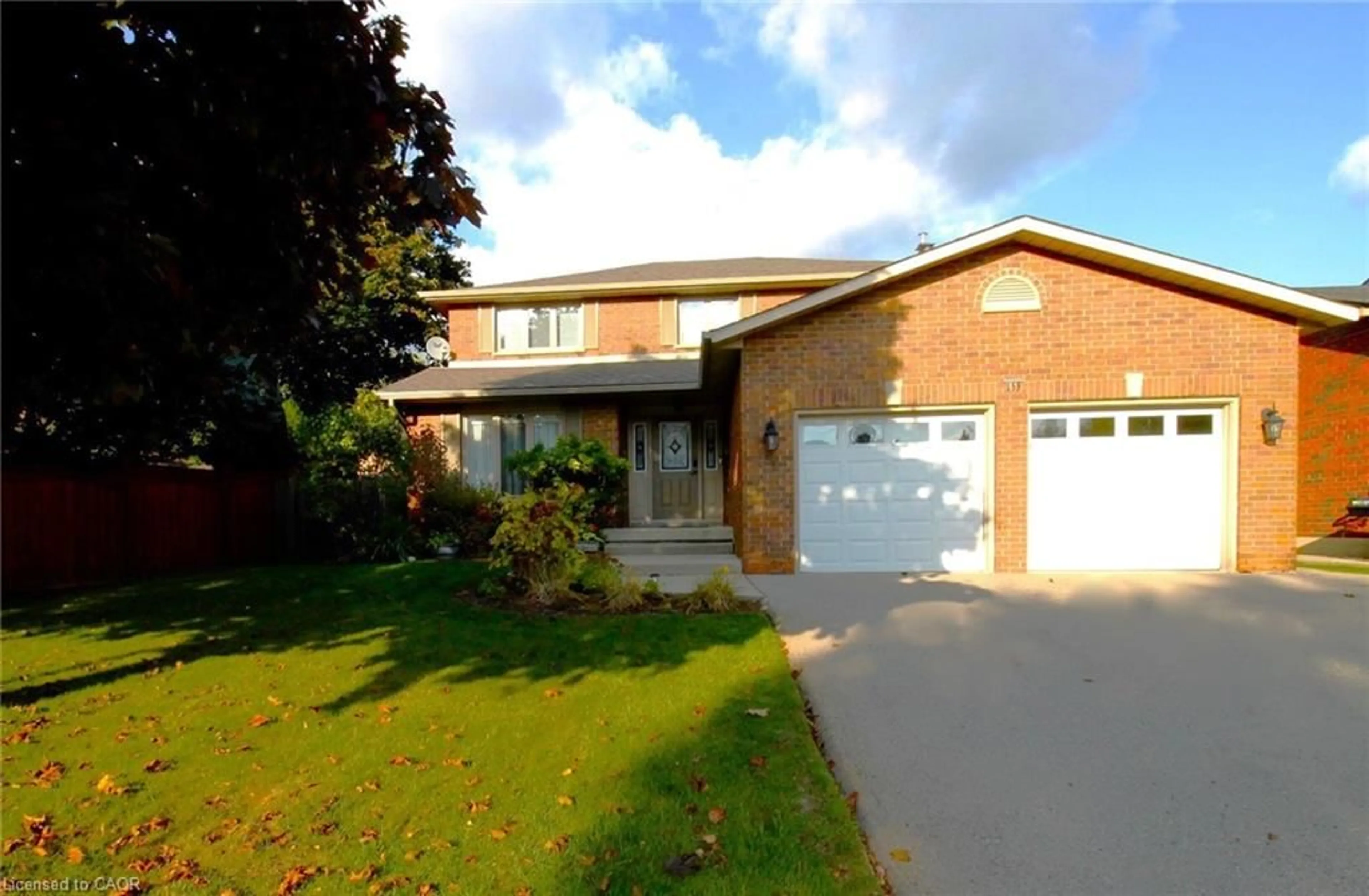 Home with brick exterior material, street for 153 Meadowbrook Dr, Ancaster Ontario L9G 4S9