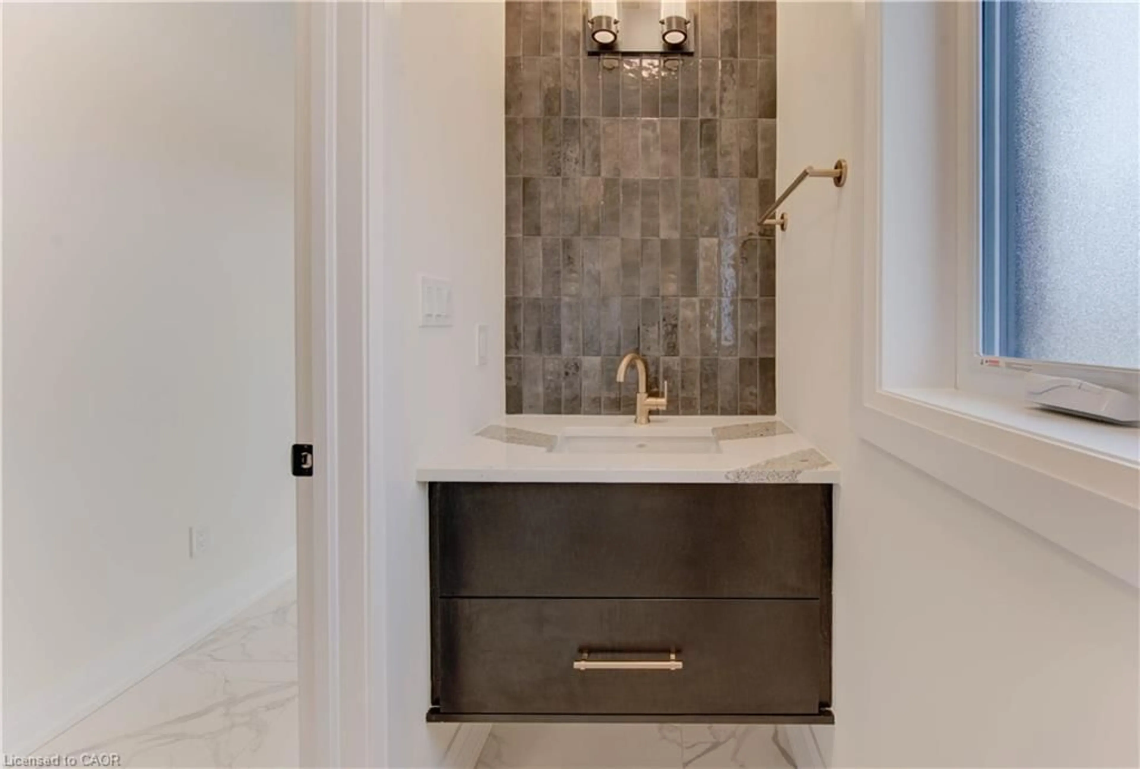 Contemporary bathroom, ceramic/tile floor for 58 Jacob Detweiller Dr, Kitchener Ontario N2P 0K7