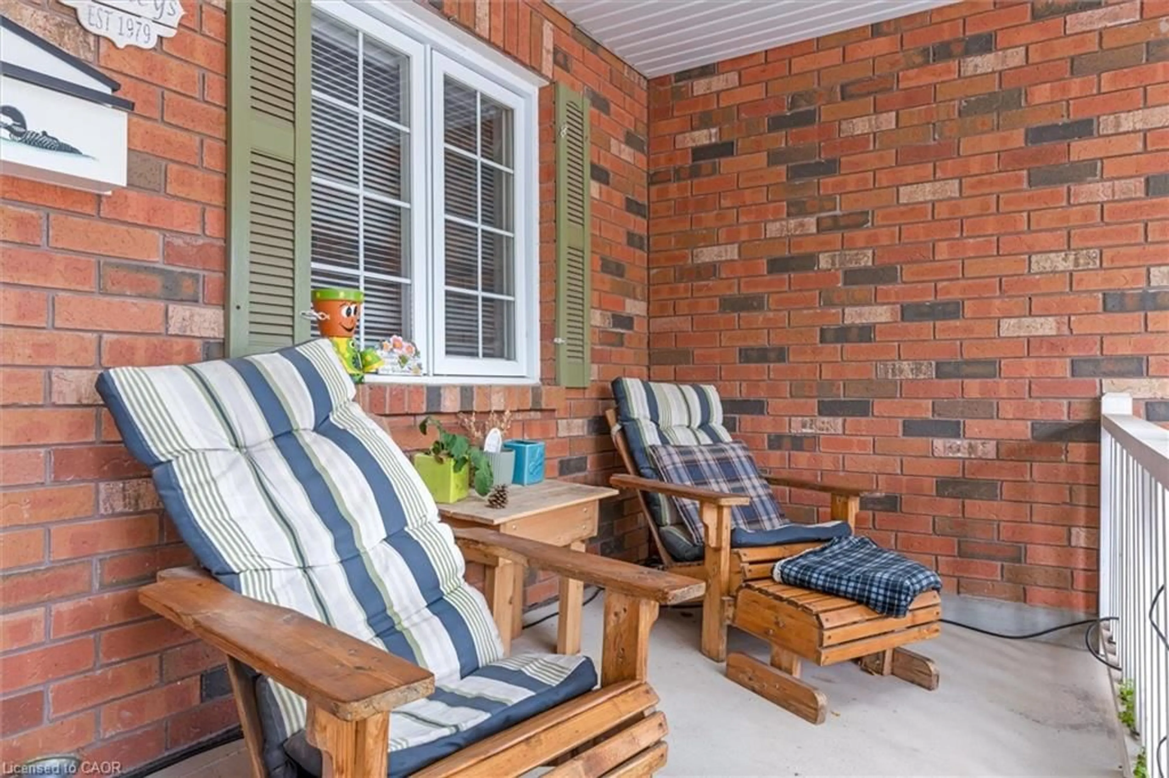 Patio, street for 4112 Boysenberry Crt, Vineland Ontario L0R 2C0