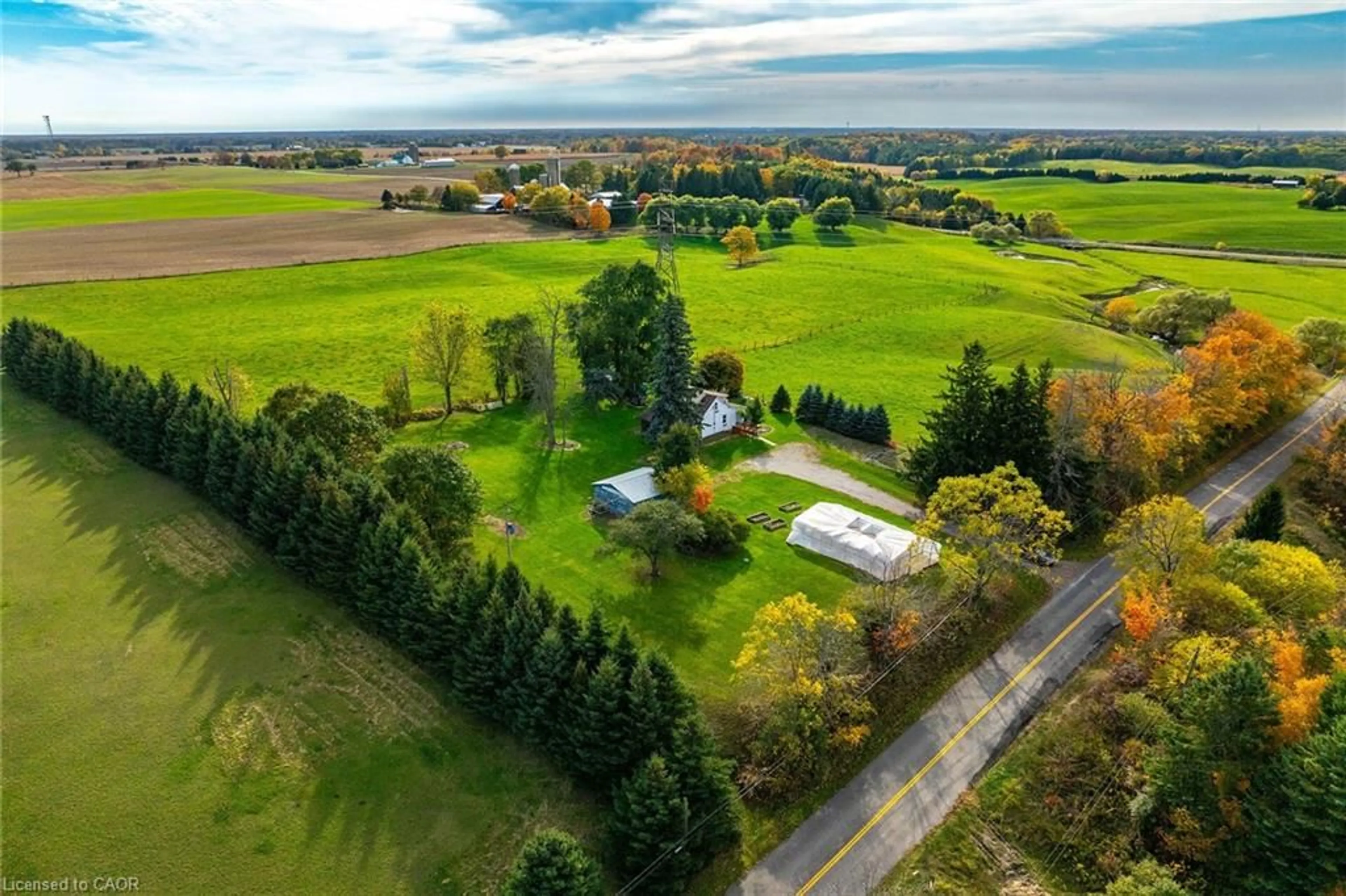 A pic from outside/outdoor area/front of a property/back of a property/a pic from drone, unknown for 1868 Jerseyville Rd, Hamilton Ontario L0R 1R0