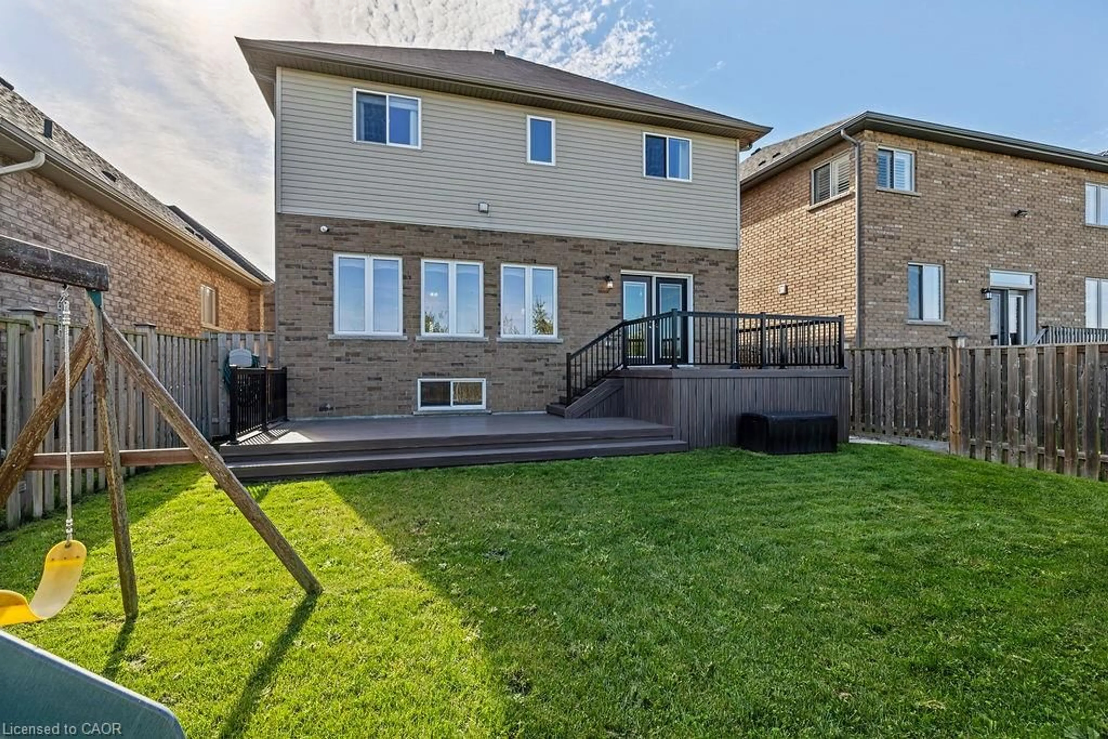 Patio, street for 75 Boulder Crescent Cres, Hannon Ontario L0R 1P0