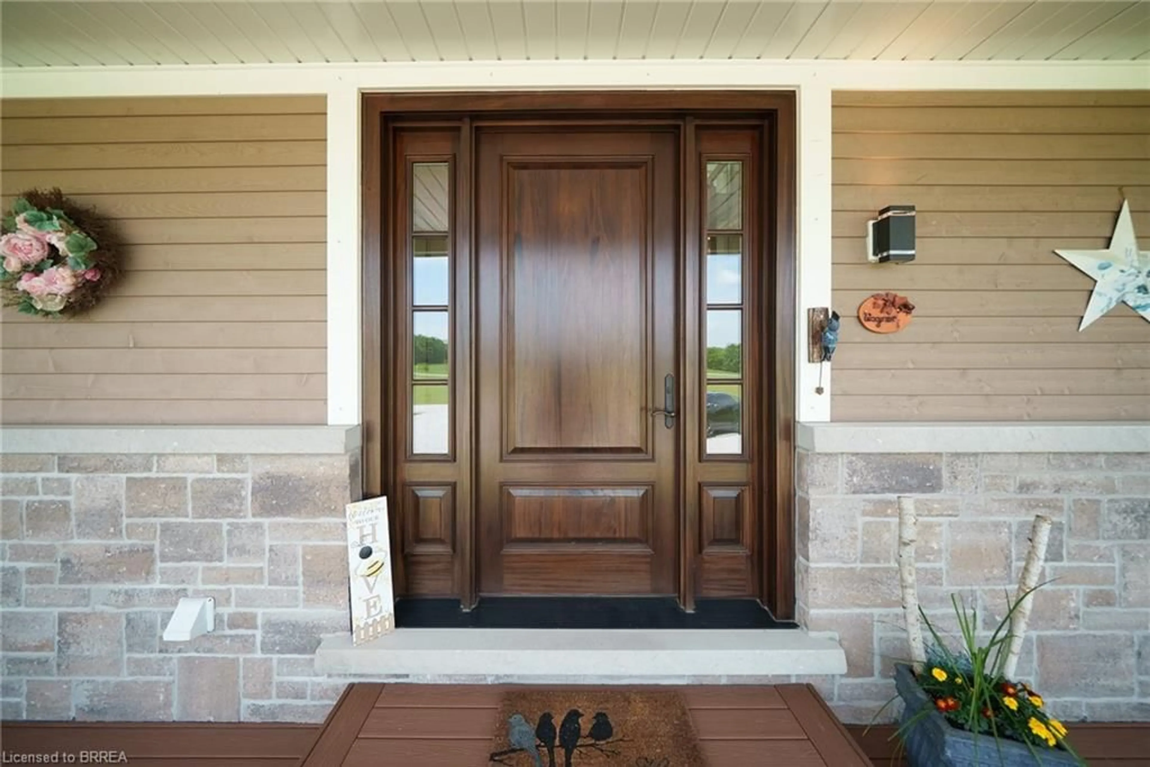 Indoor entryway for 792 Charlotteville Road 8, Simcoe Ontario N3Y 4K5