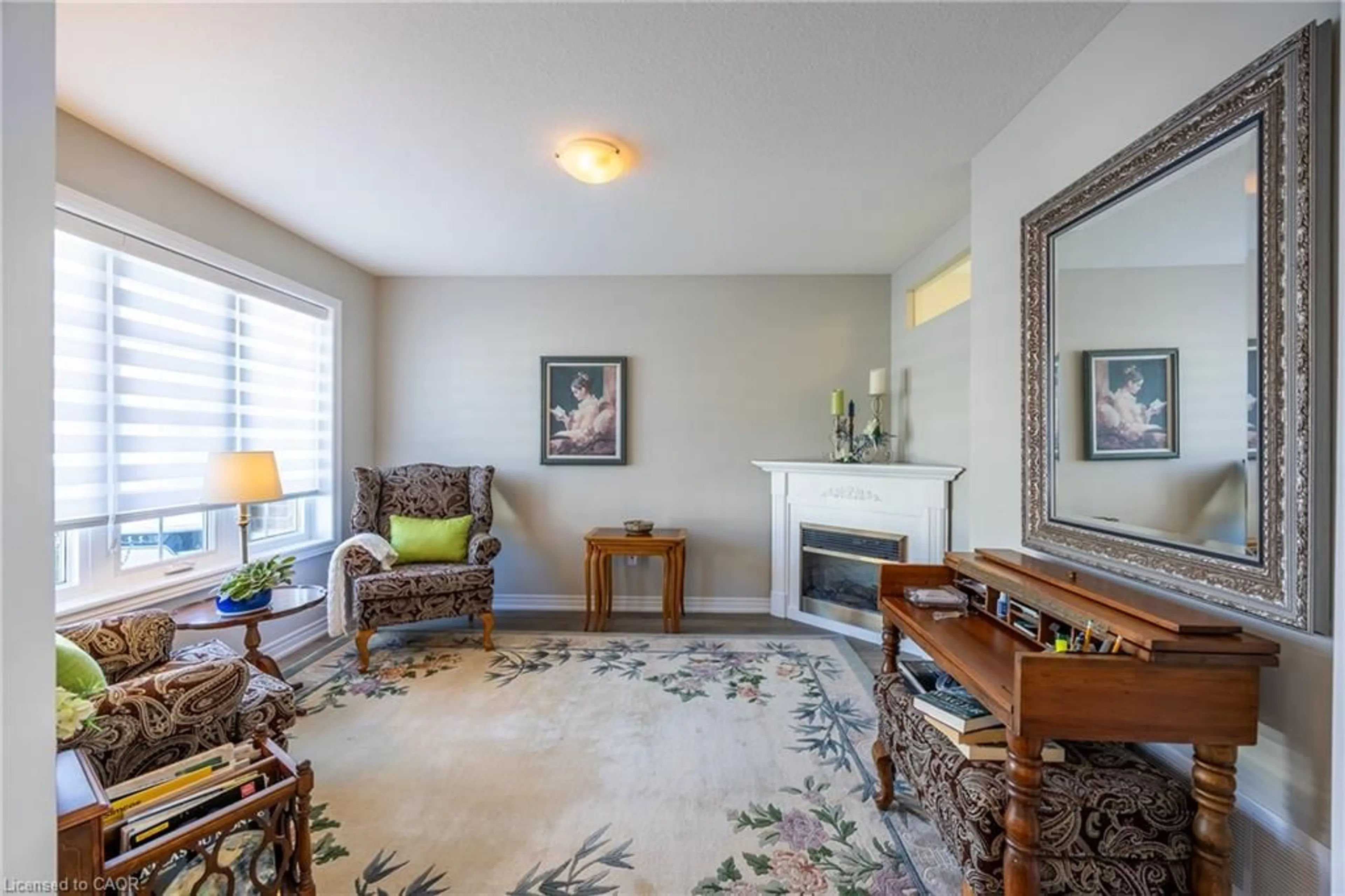 Living room with furniture, unknown for 103 Schooner Dr, Port Dover Ontario N0A 1N3