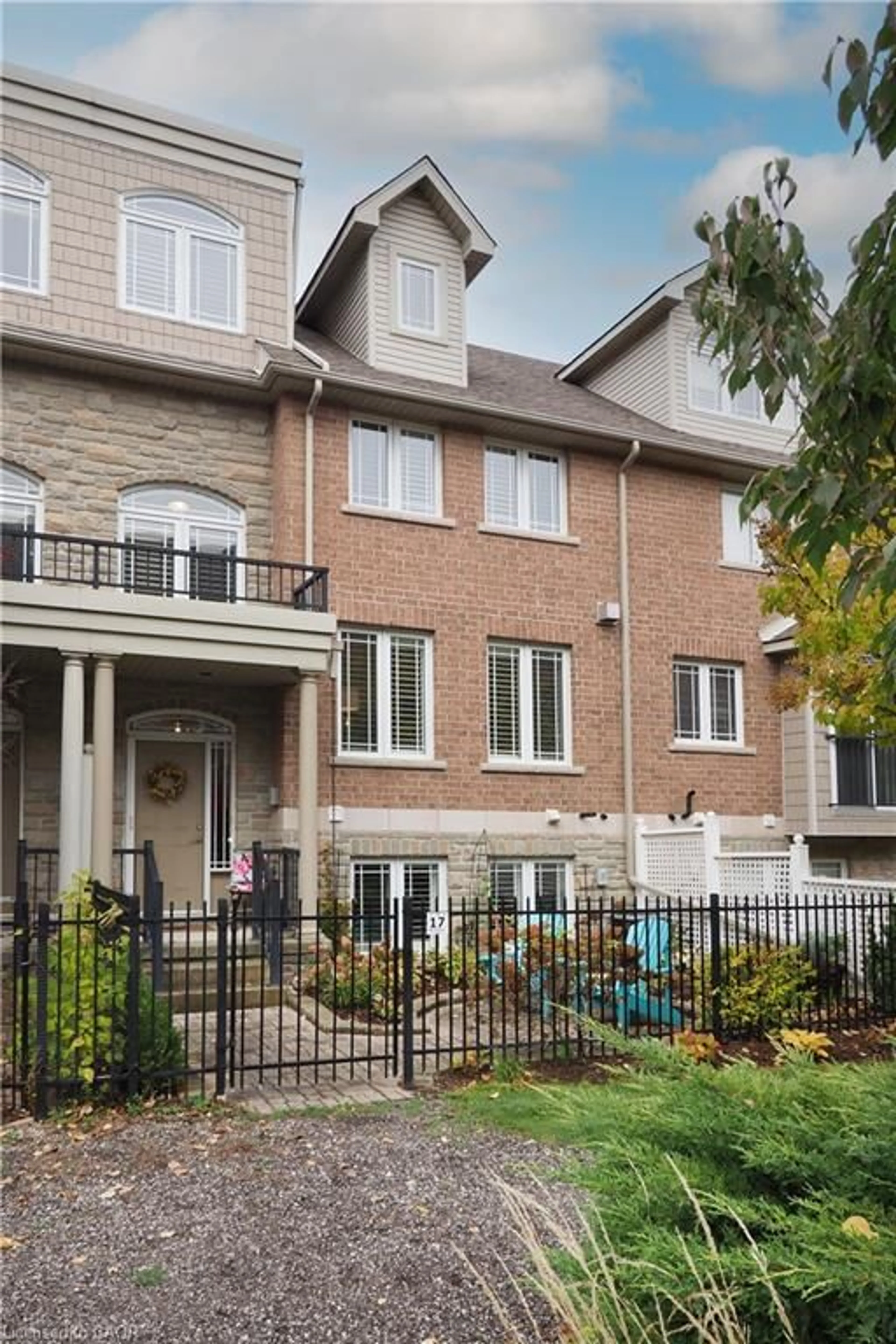 Home with brick exterior material, street for 17 Grosvenor Lane #n/a, Cambridge Ontario N1R 8N2