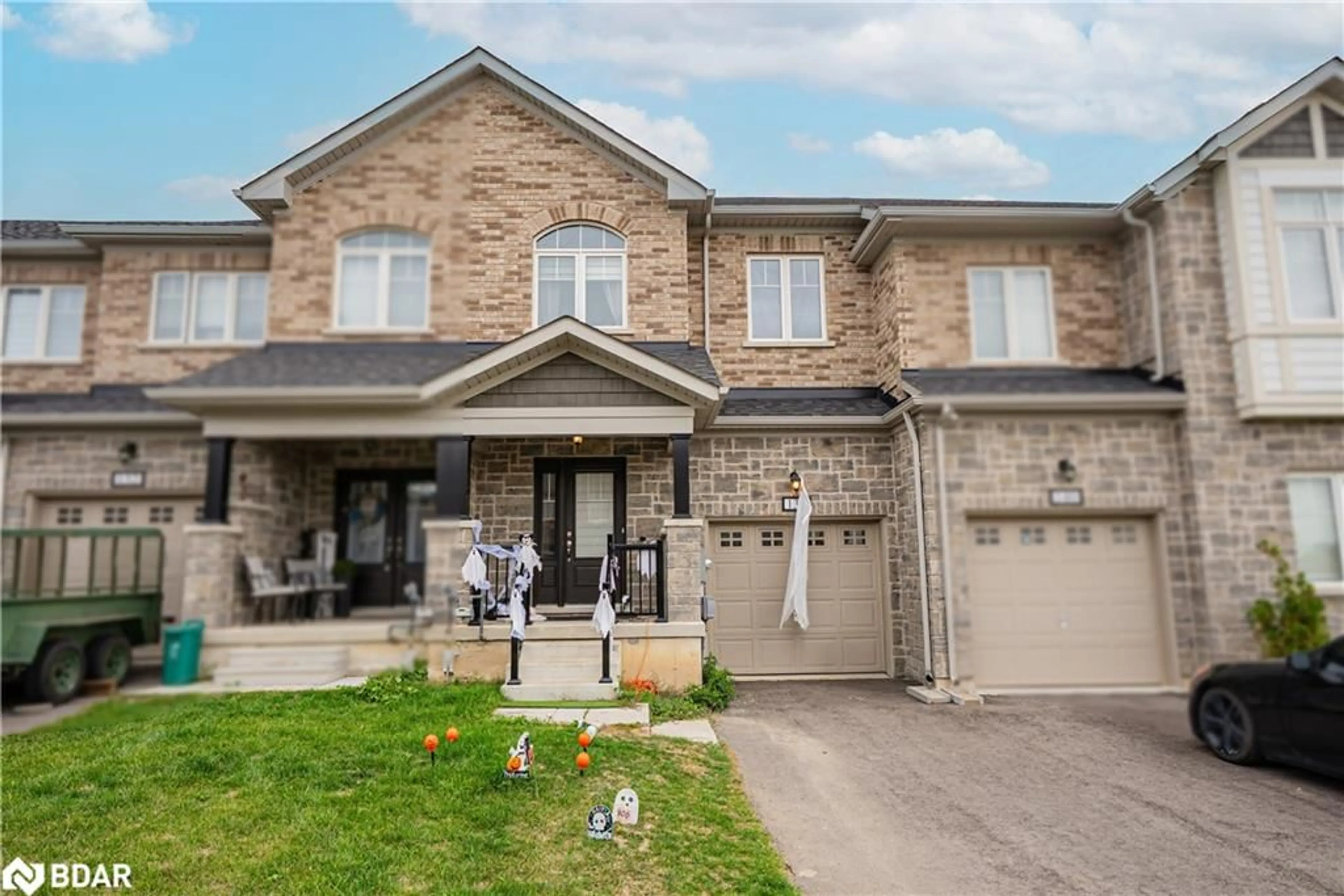 Home with brick exterior material, street for 136 Sapphire Way, Thorold Ontario L2V 0L5