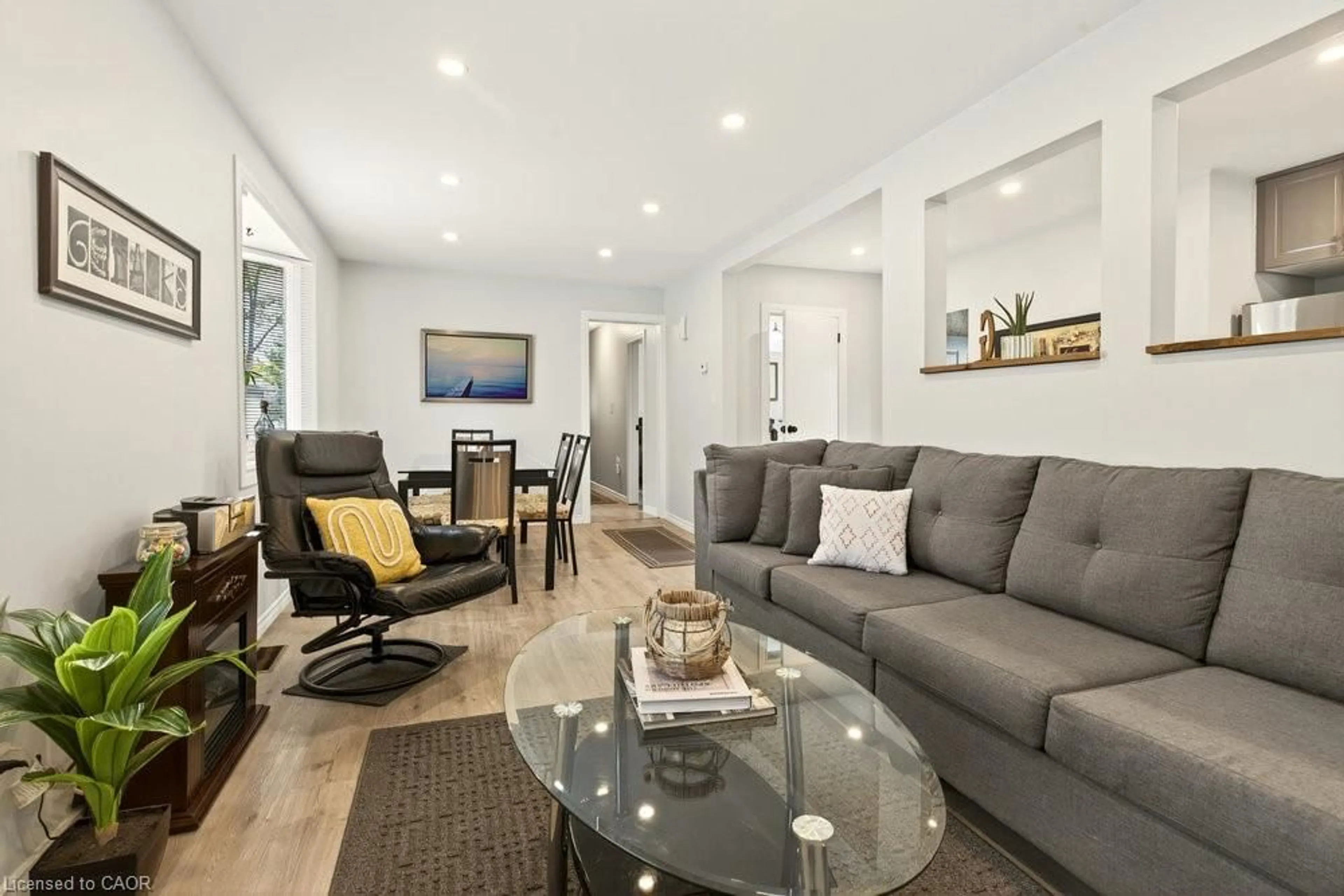 Living room with furniture, unknown for 259 Metcalfe St, Simcoe Ontario N3Y 3Y1