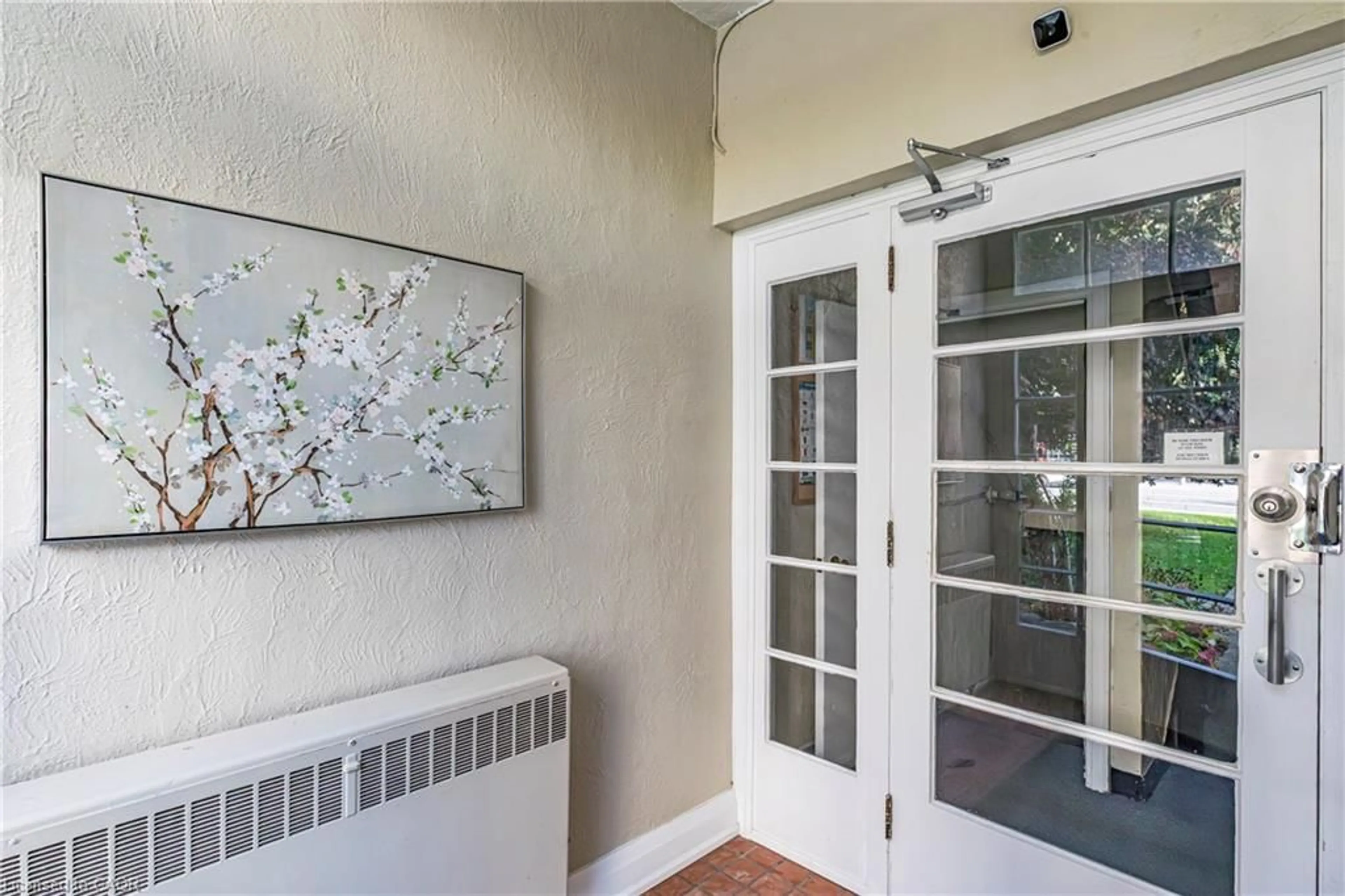 Indoor entryway for 1253 Main St #3, Hamilton Ontario L8S 1C4