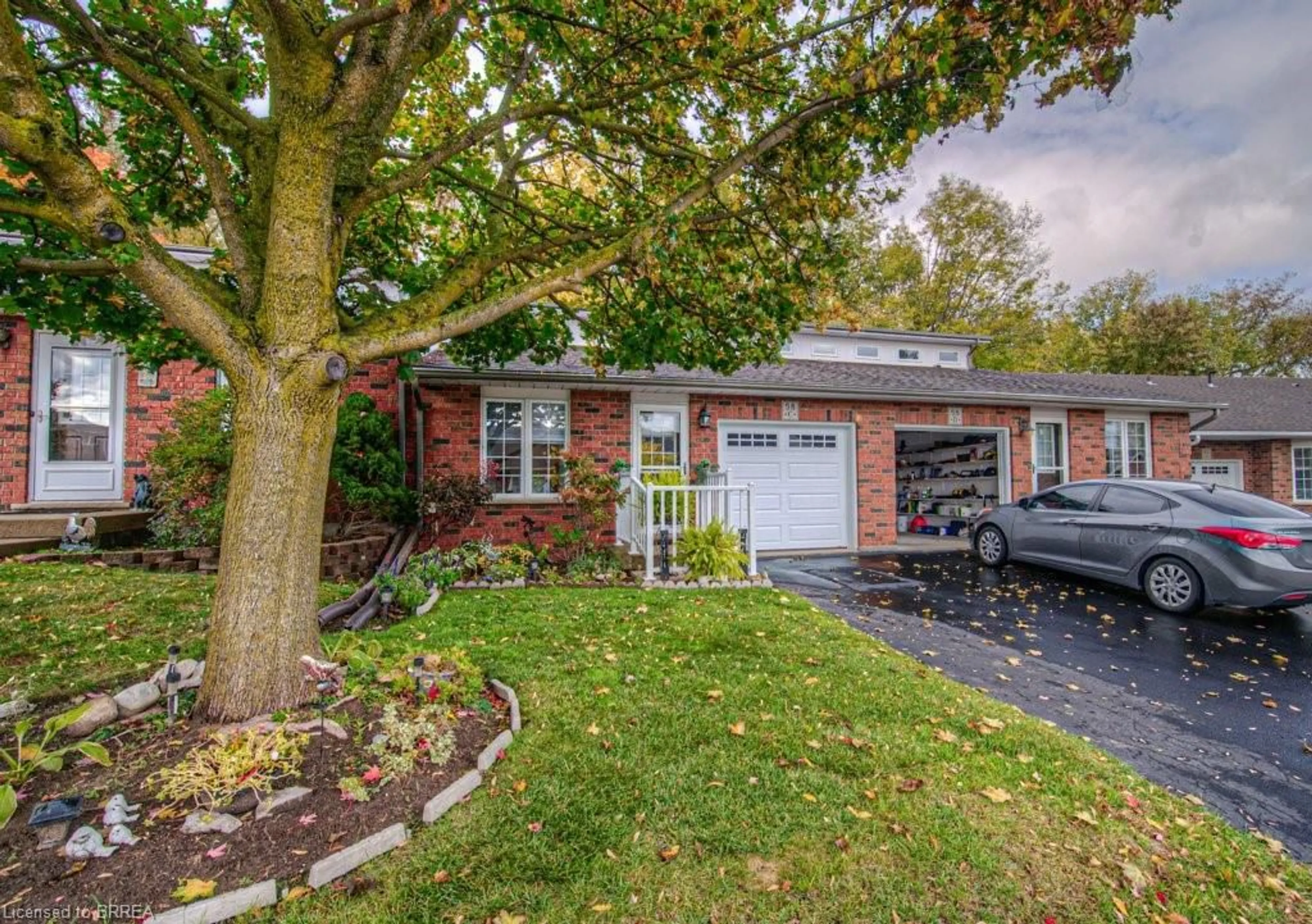 Home with brick exterior material, street for 58C Harris Ave, Brantford Ontario N3R 2E9