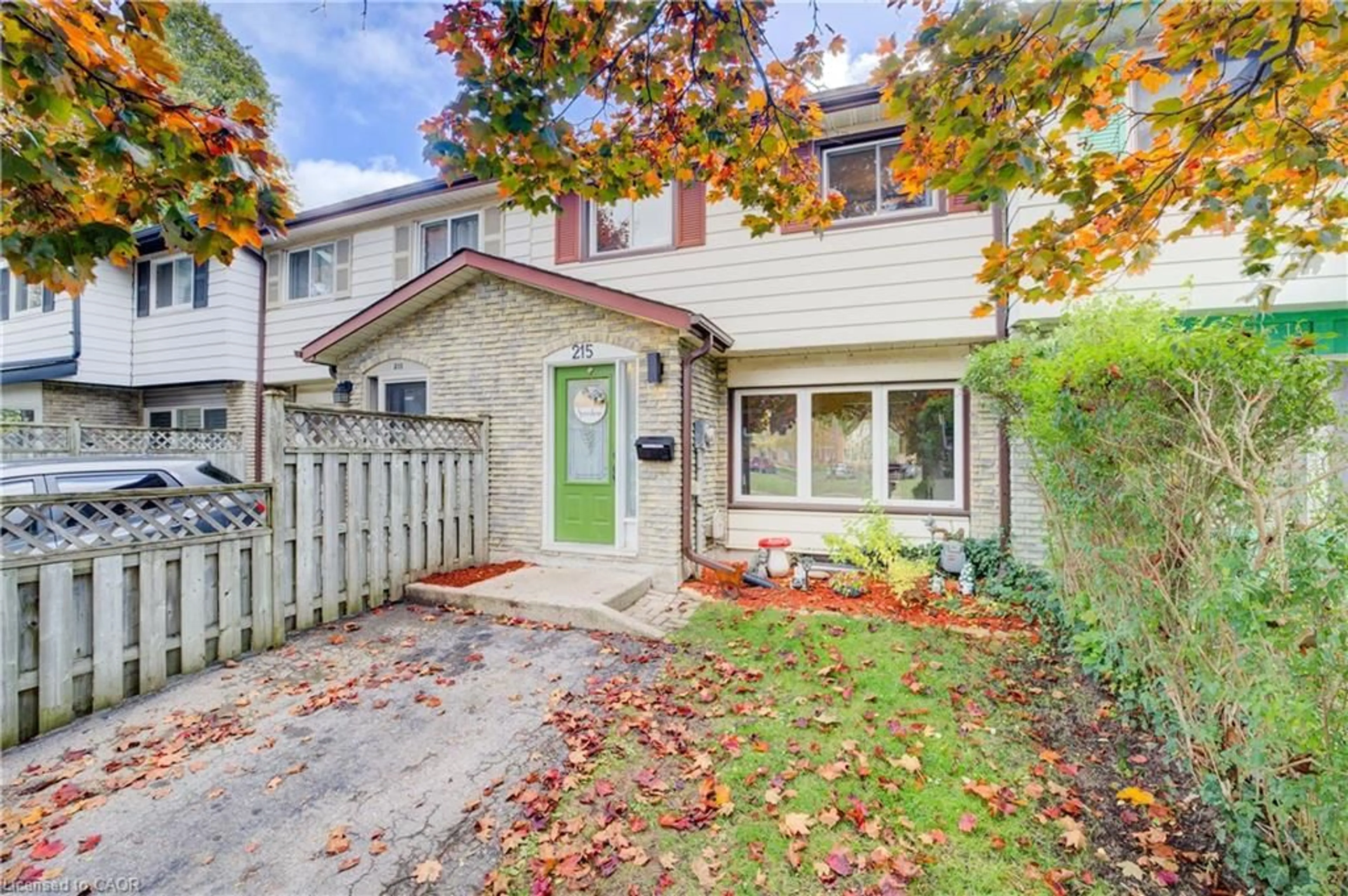 Unknown for 215 Preston Pky, Cambridge Ontario N3H 4Z5