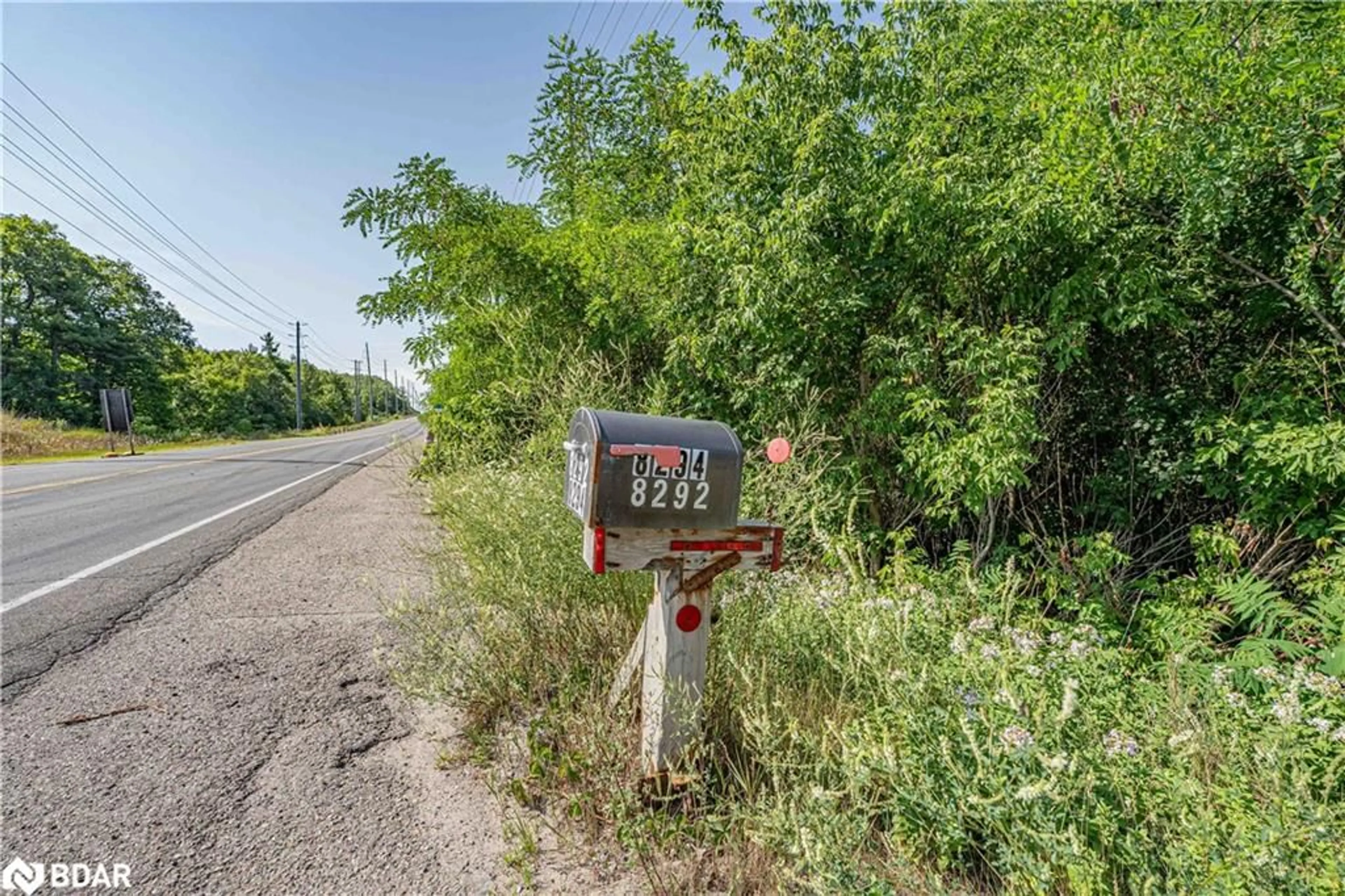 Parking for 8294 County Rd 27, Barrie Ontario L4N 9C4