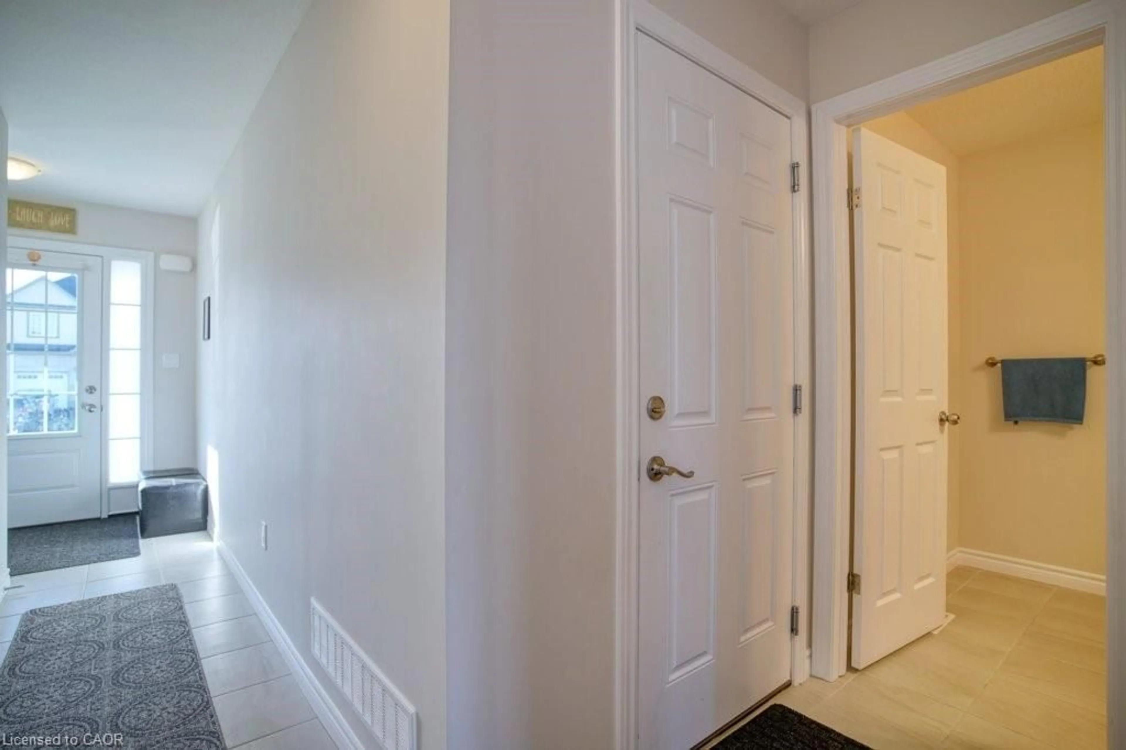Indoor entryway for 80 Miranda Path, Elmira Ontario N3B 1N3