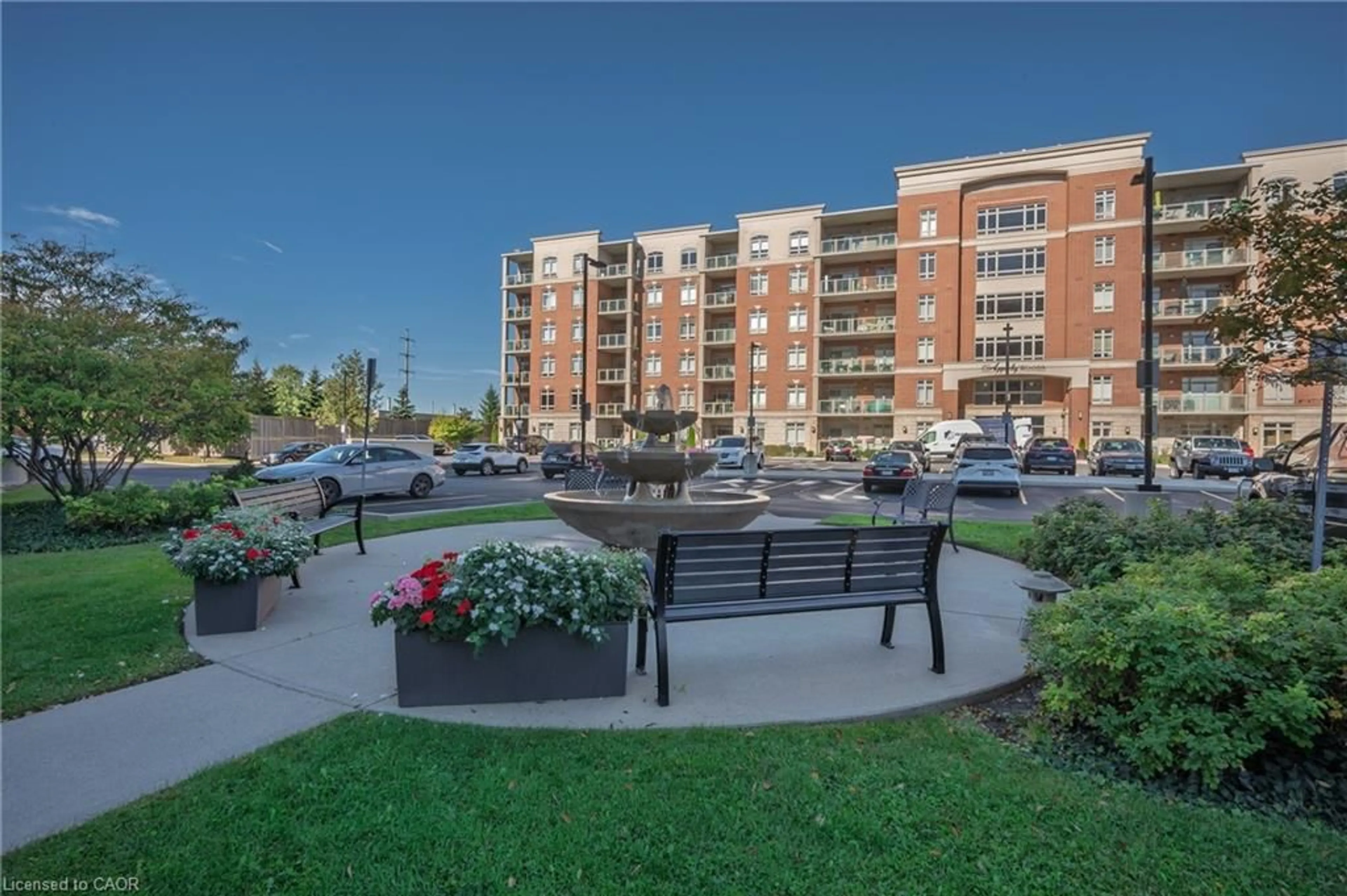 Patio, street for 1980 Imperial Way #212, Burlington Ontario L7L 0E7