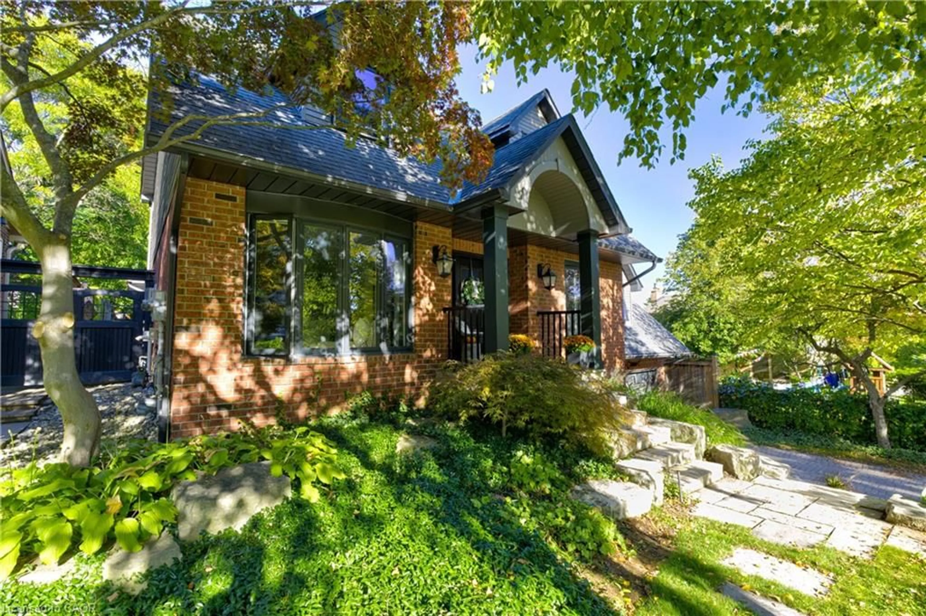 Home with brick exterior material, street for 6 Mays Cres, Waterdown Ontario L8B 0G4