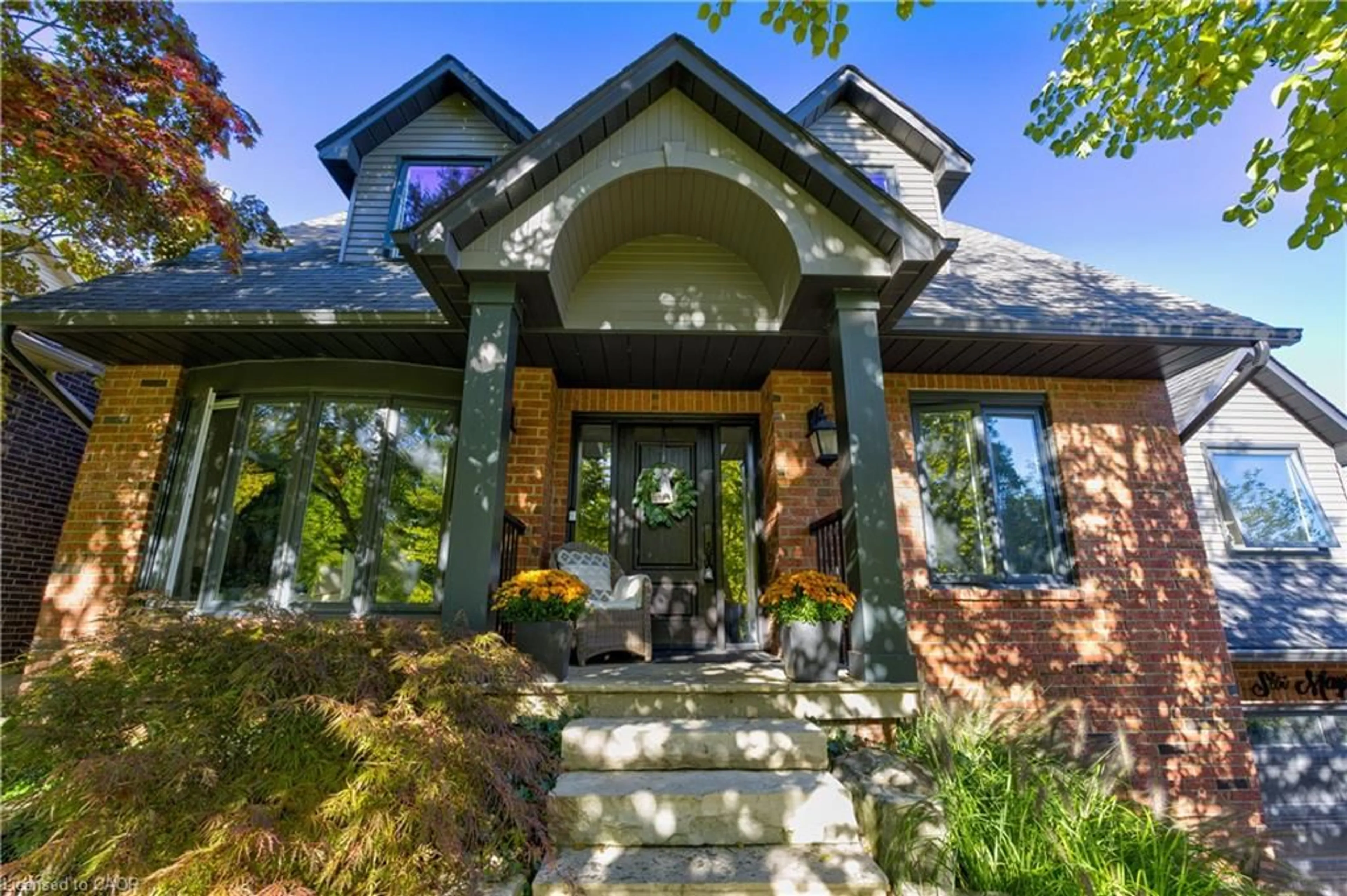 Unknown for 6 Mays Cres, Waterdown Ontario L8B 0G4