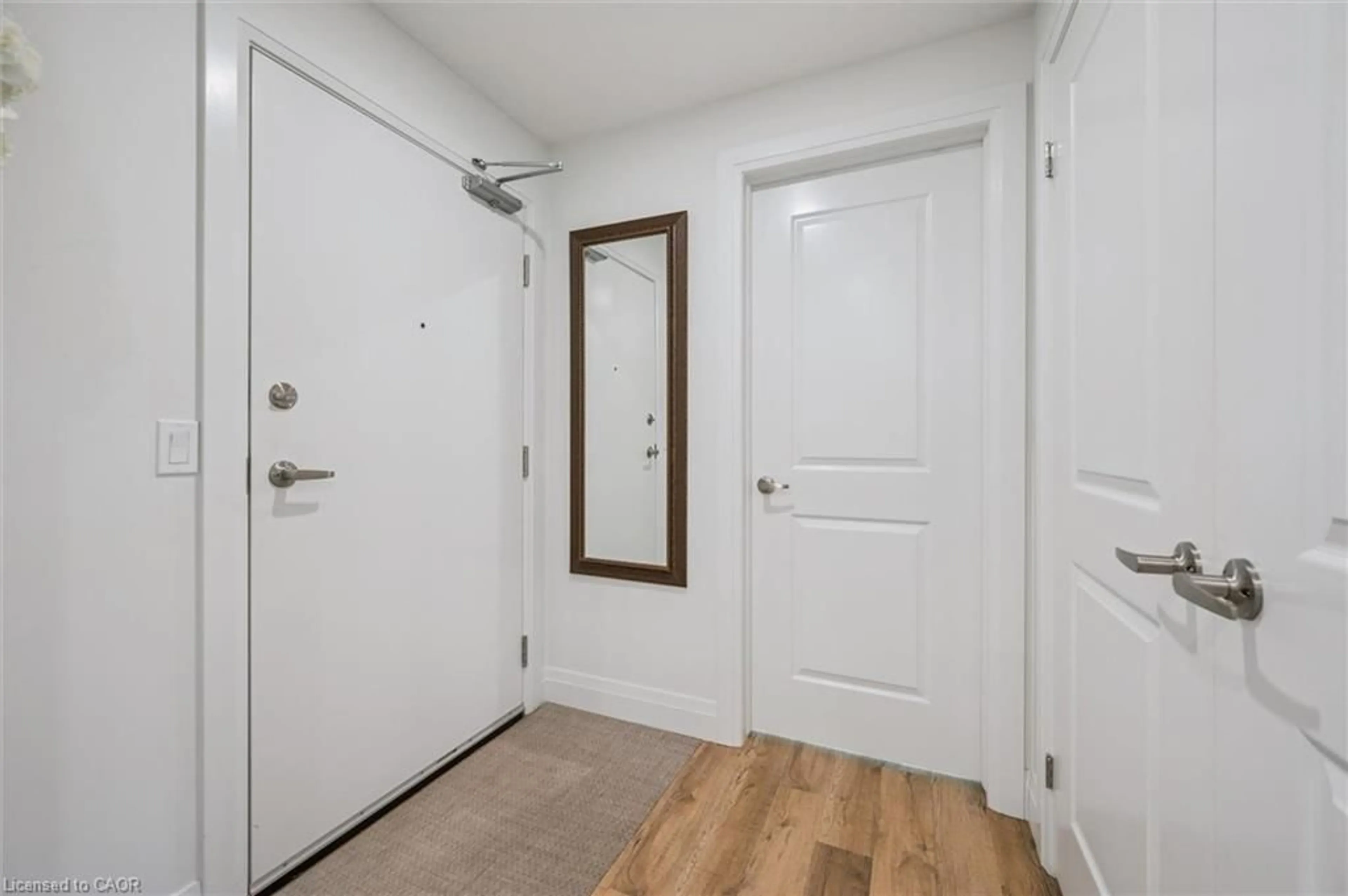 Indoor entryway for 99A Farley Rd #204, Fergus Ontario N1M 0J9