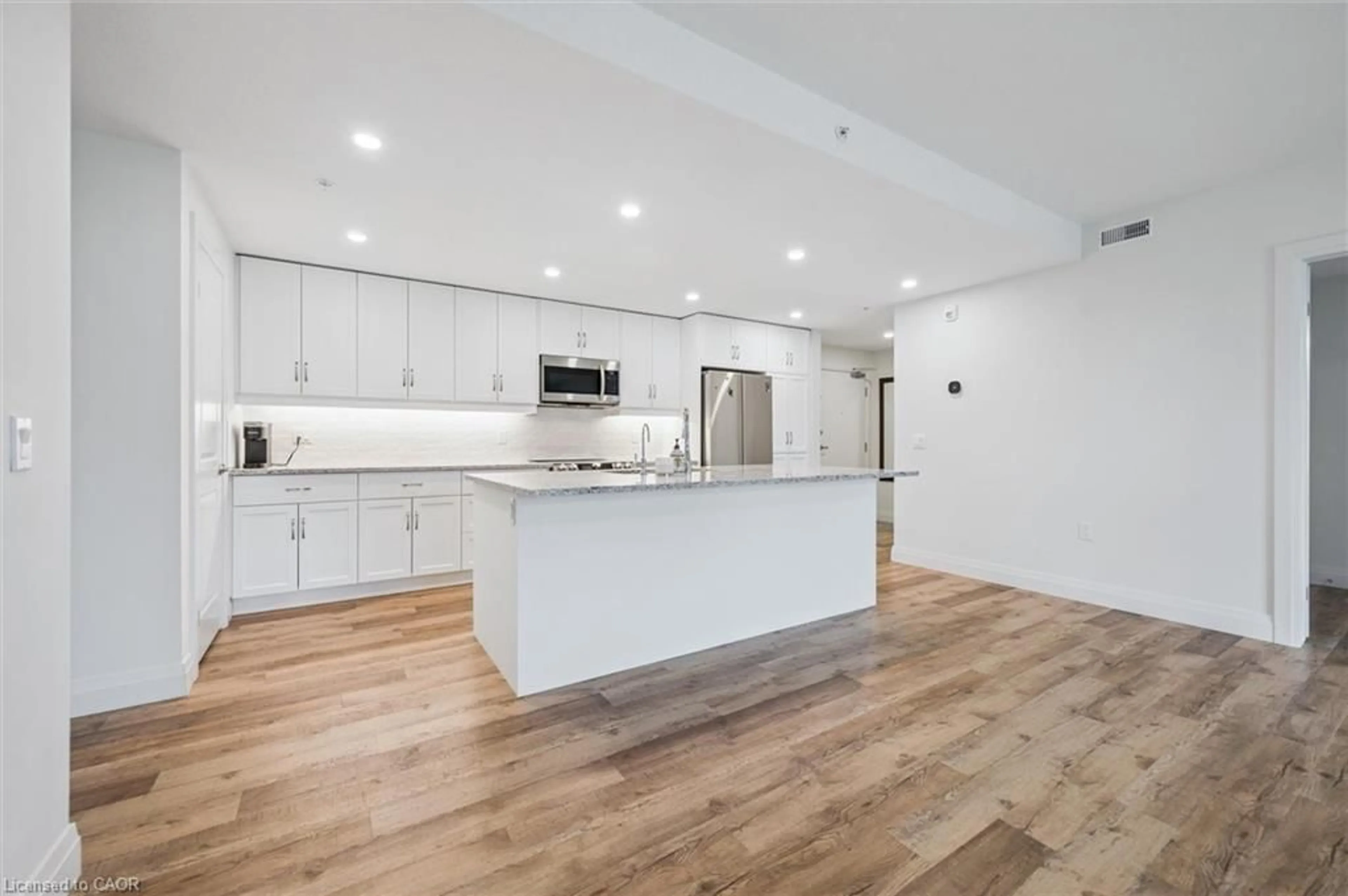 Open concept kitchen, unknown for 99A Farley Rd #204, Fergus Ontario N1M 0J9
