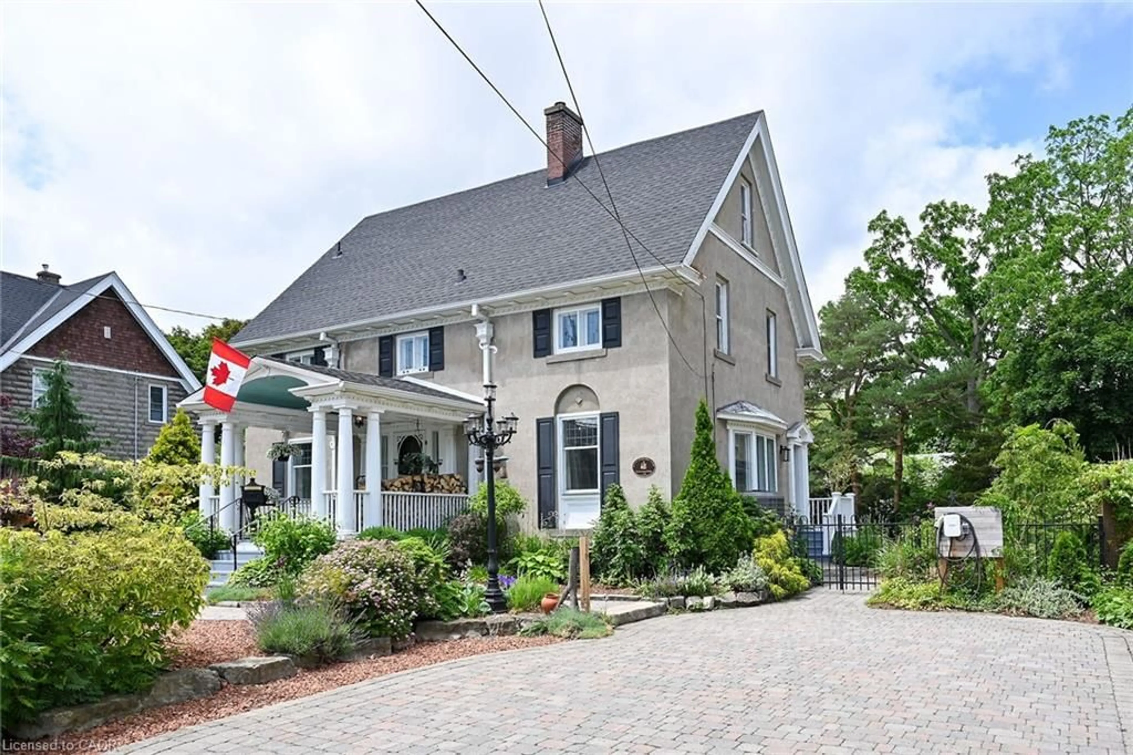 Unknown for 14 Robinson St, Grimsby Ontario L3M 3C4
