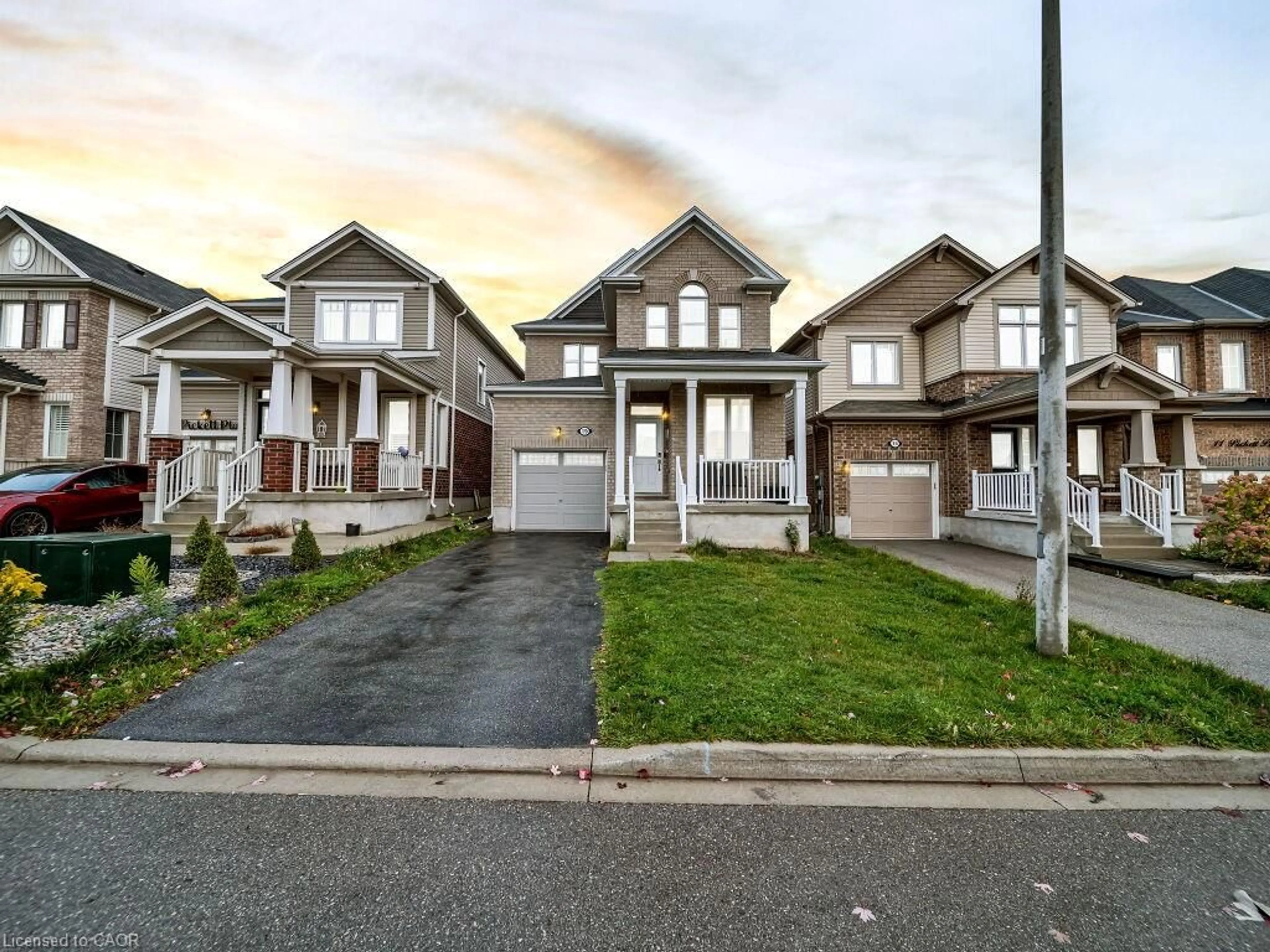 Unknown for 19 Pickett Pl, Cambridge Ontario N3E 0B4