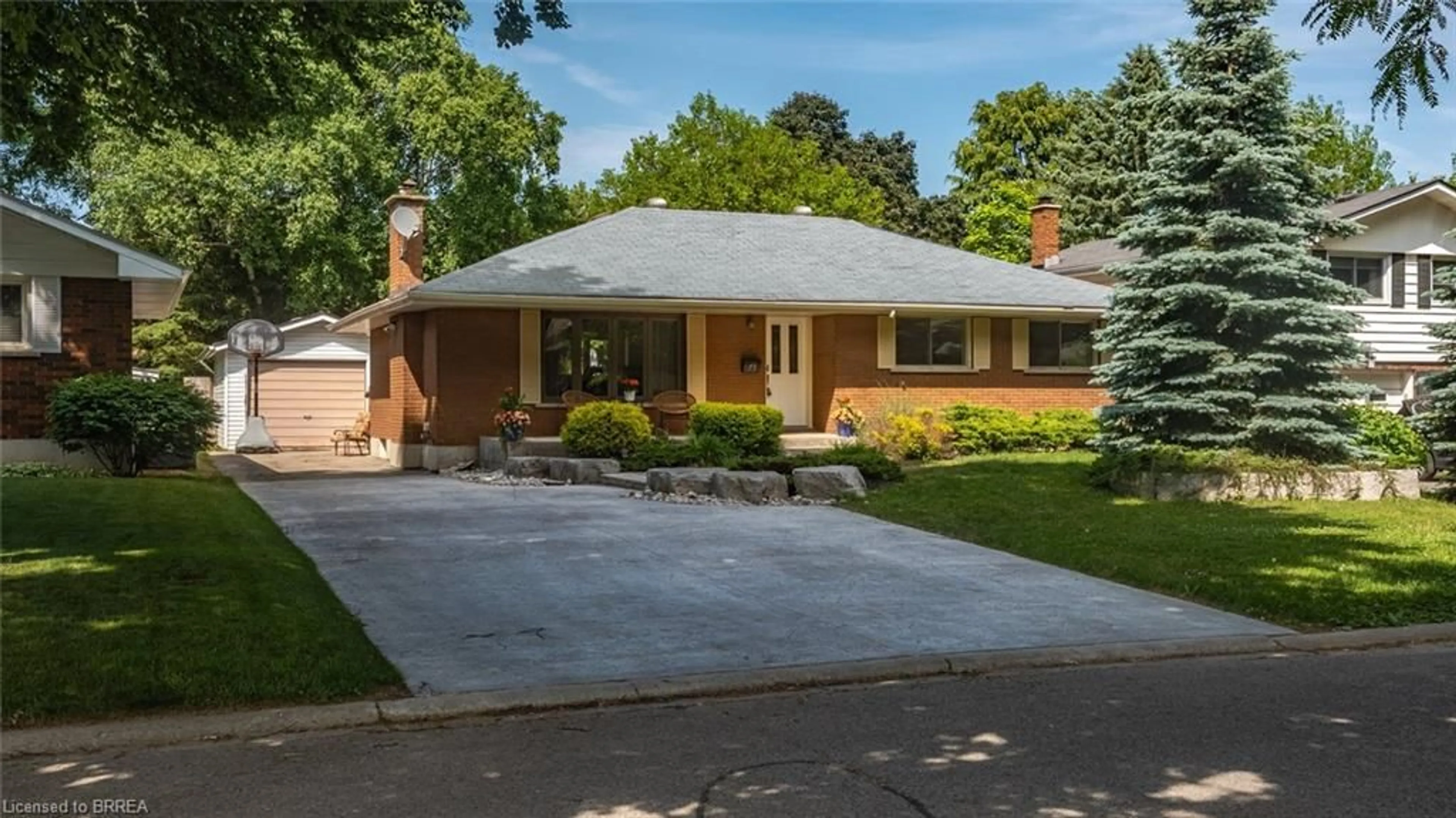 Home with brick exterior material, street for 75 Pusey Blvd, Brantford Ontario N3R 2S4