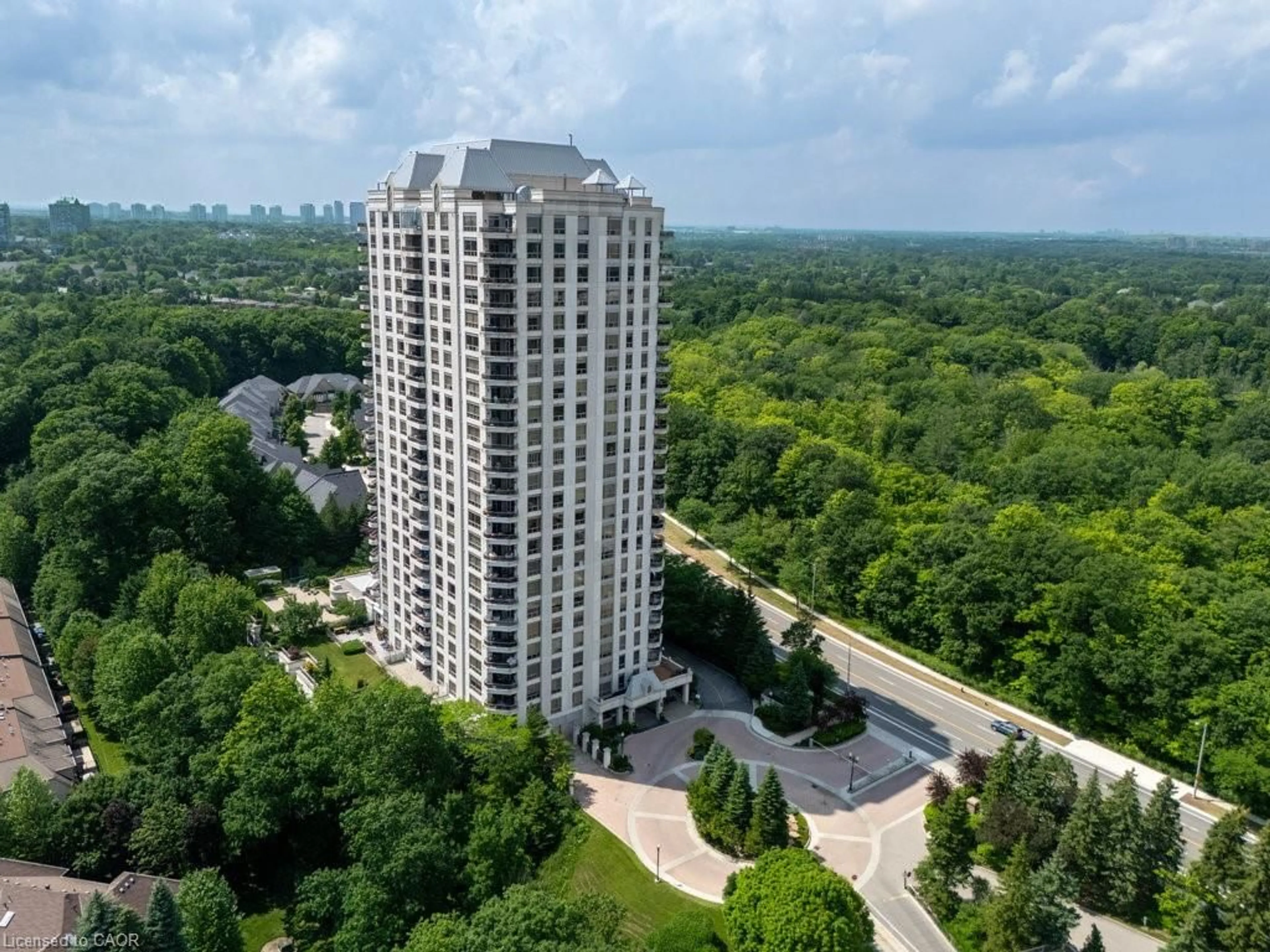 A pic from outside/outdoor area/front of a property/back of a property/a pic from drone, city buildings view from balcony for 1900 The Collegeway #807, Mississauga Ontario L5L 5Y8