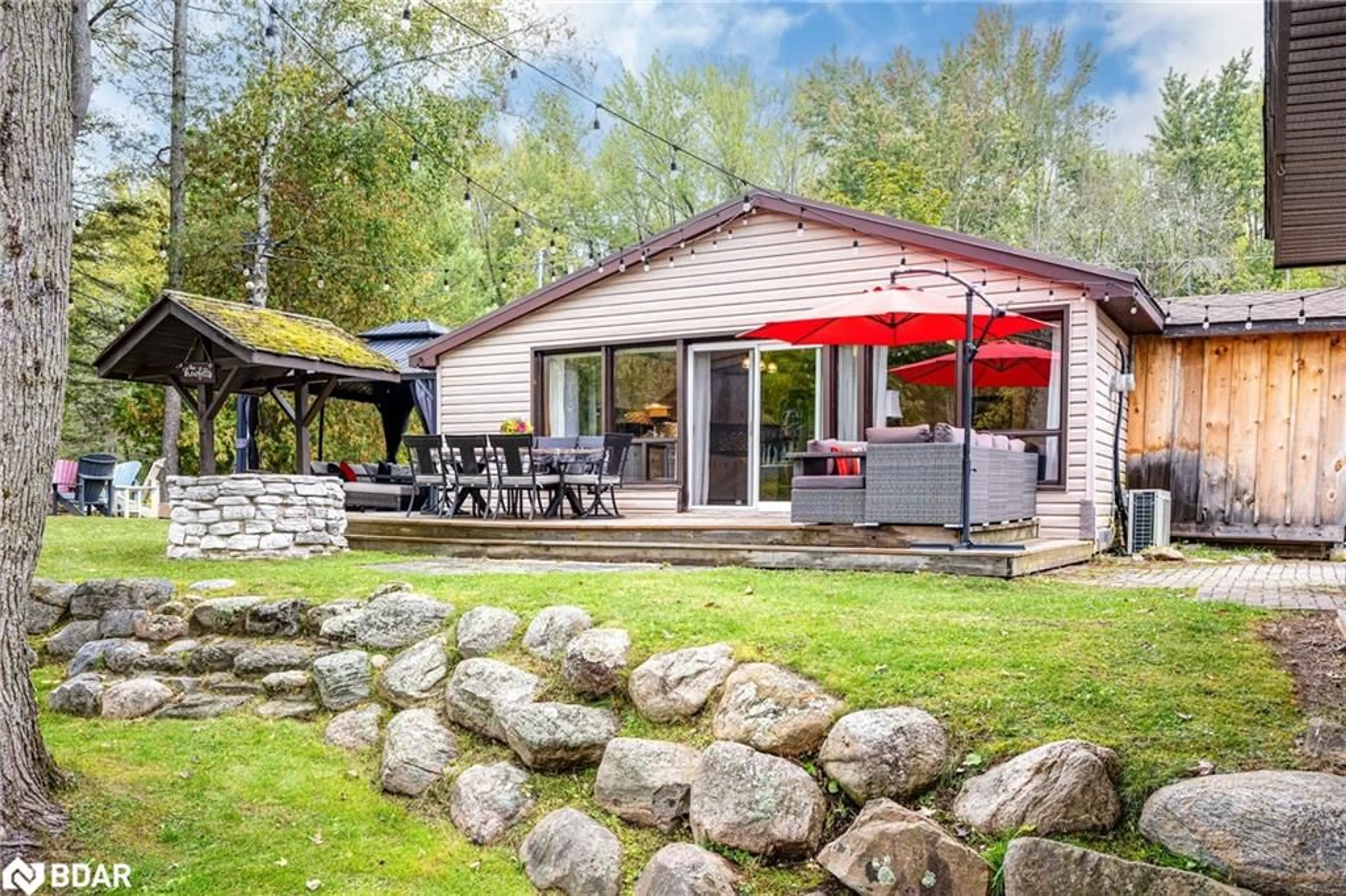 Patio, unknown for 1123 Severn River Rd, Gravenhurst Ontario P0E 1N0