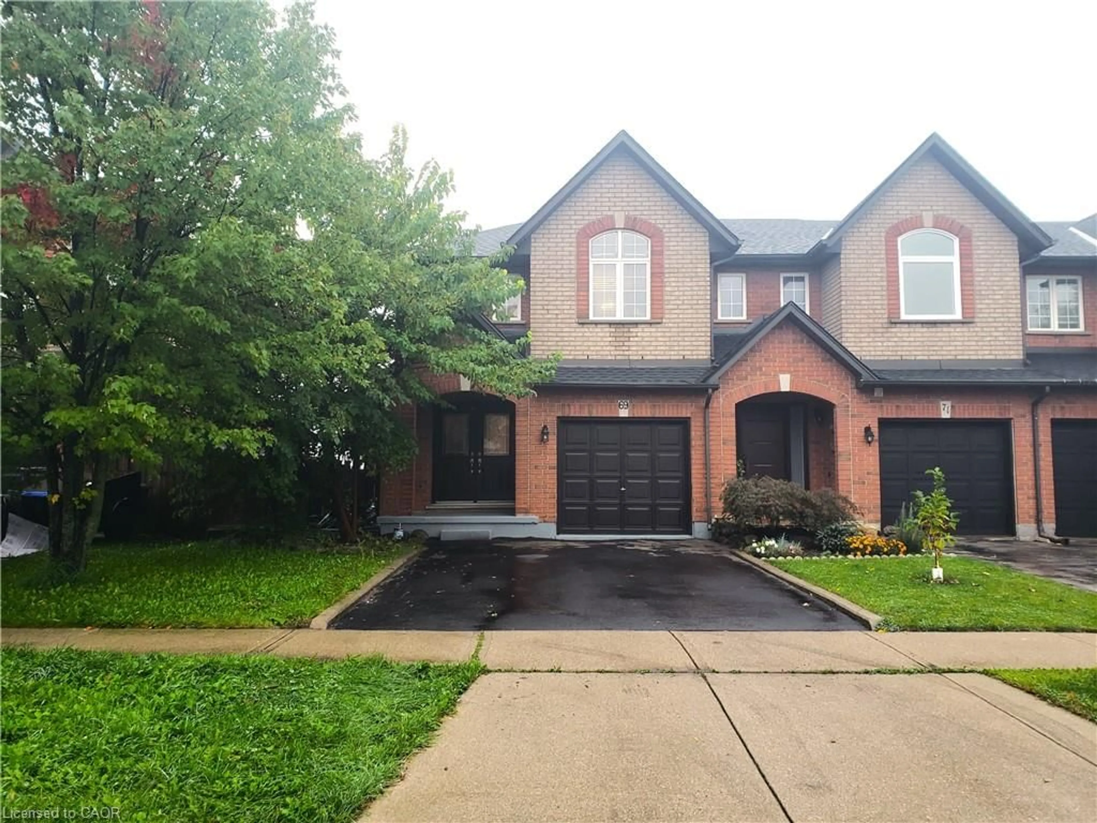 Home with brick exterior material, street for 69 Shadyglen Dr, Stoney Creek Ontario L8J 3W8
