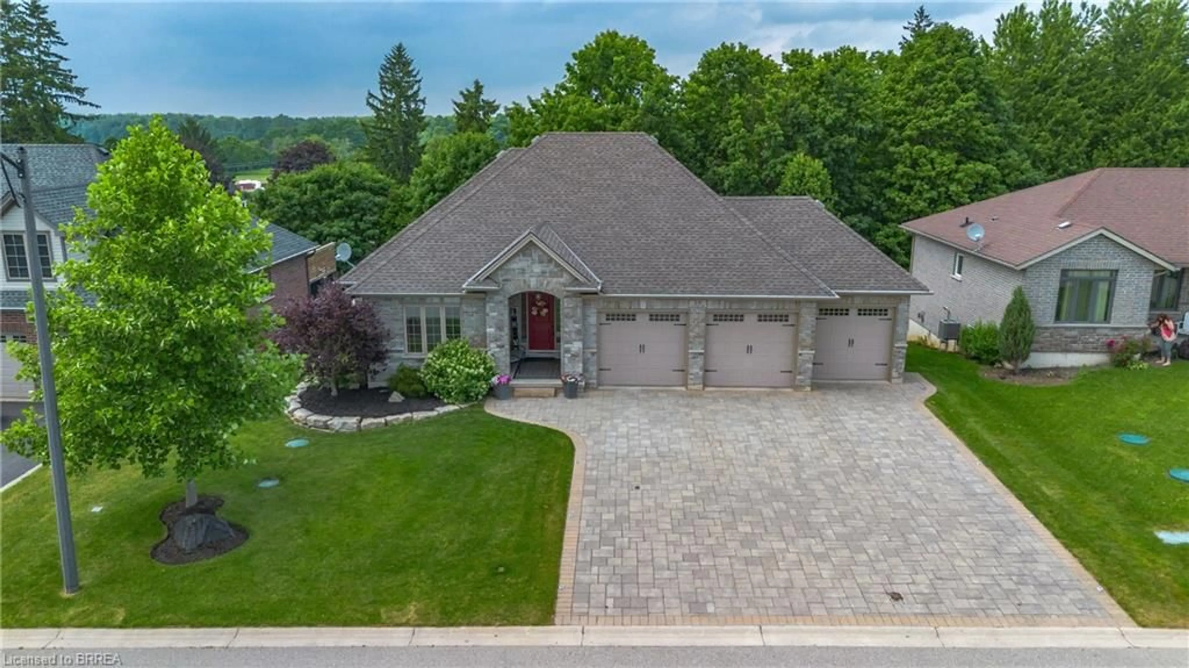 A pic from outside/outdoor area/front of a property/back of a property/a pic from drone, street for 28 Graydon Dr, Mount Elgin Ontario N0J 1N0