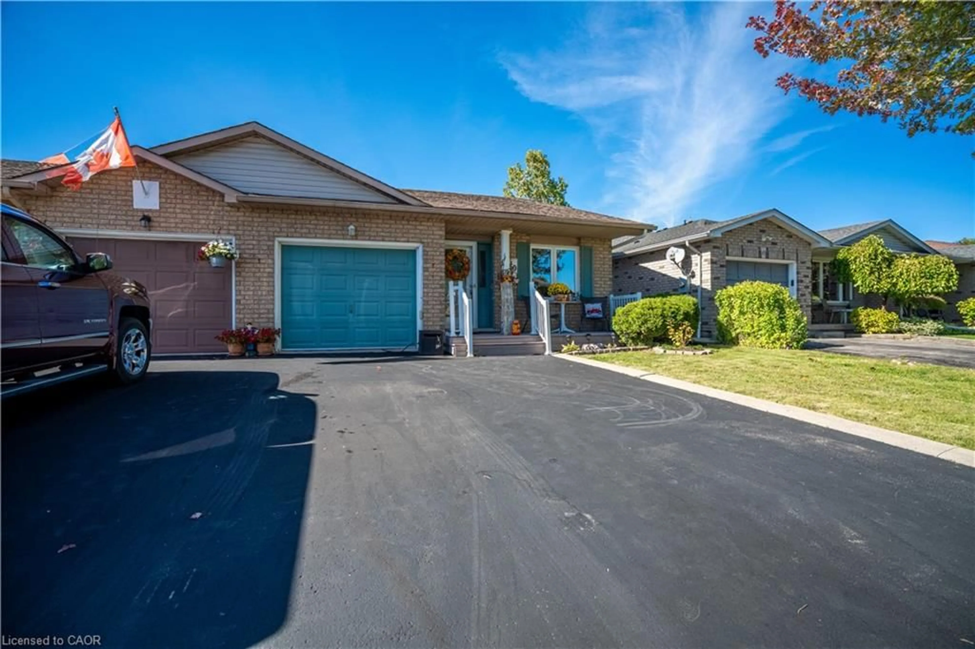 Home with vinyl exterior material, street for 50 Scottacres Blvd, Caledonia Ontario N3W 2K3